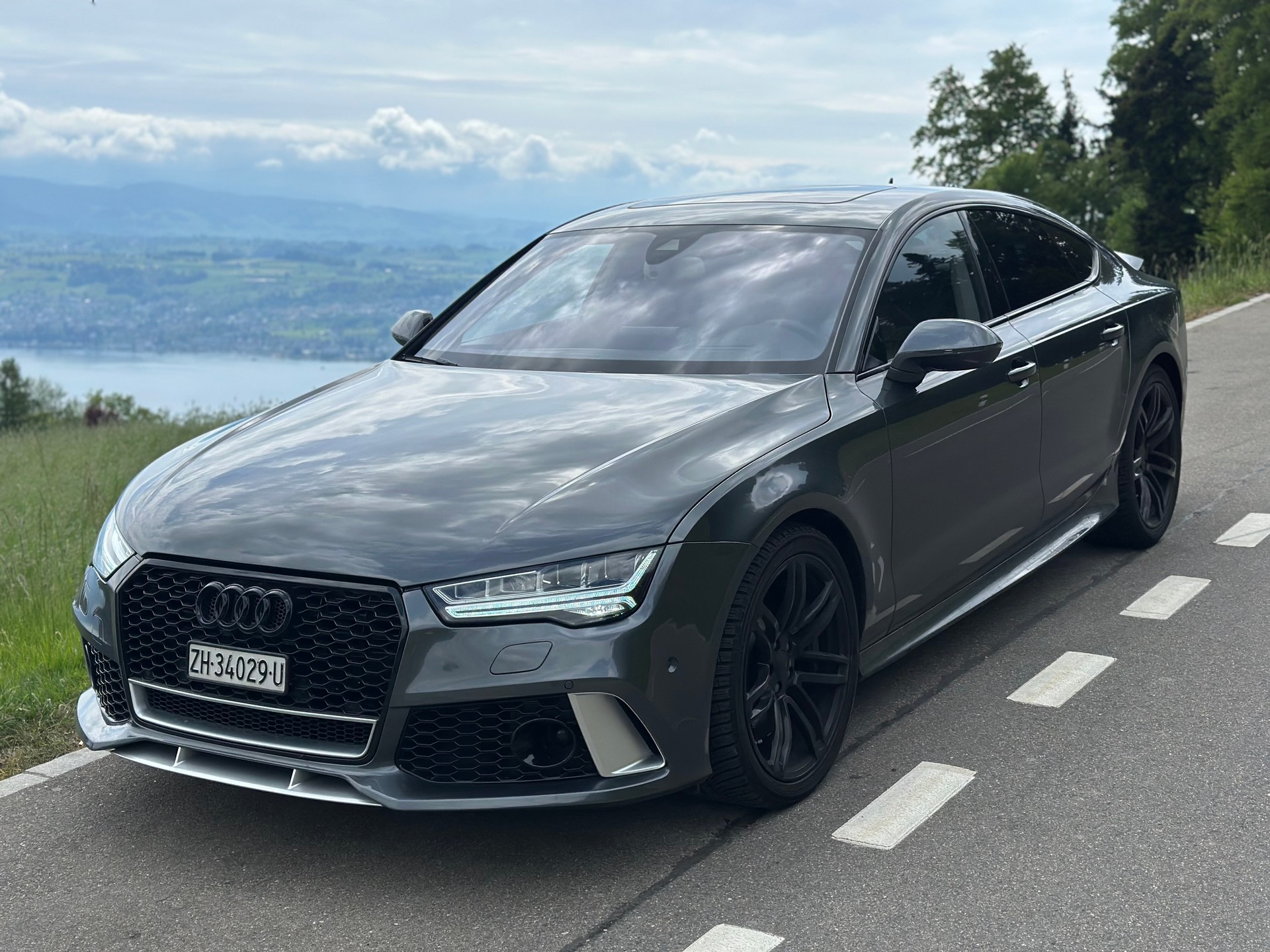 AUDI RS7 Sportback 4.0 TFSI V8 quattro S-tronic-image-2