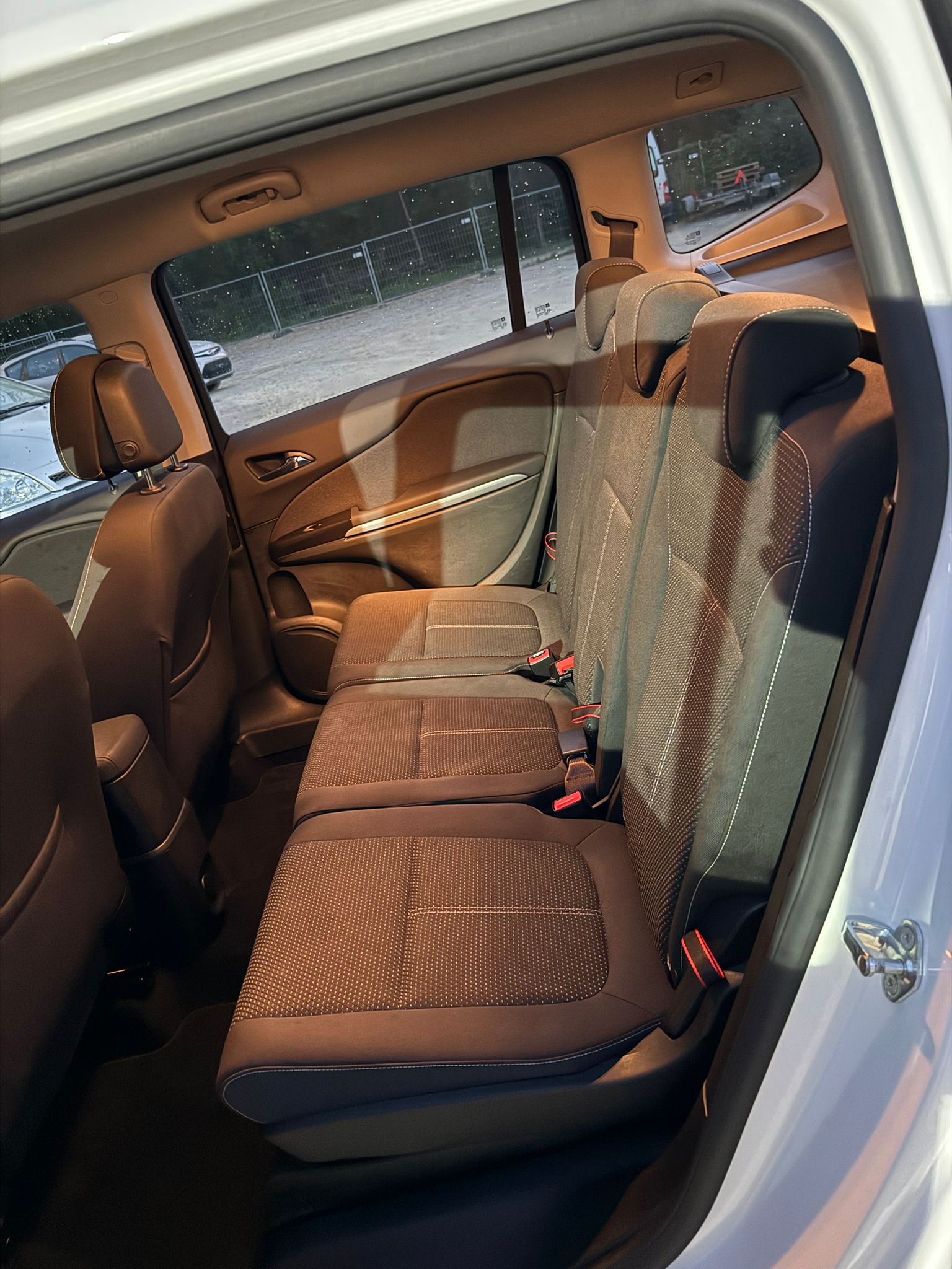 OPEL Zafira 2.0 CDTi 120 Years-image-9