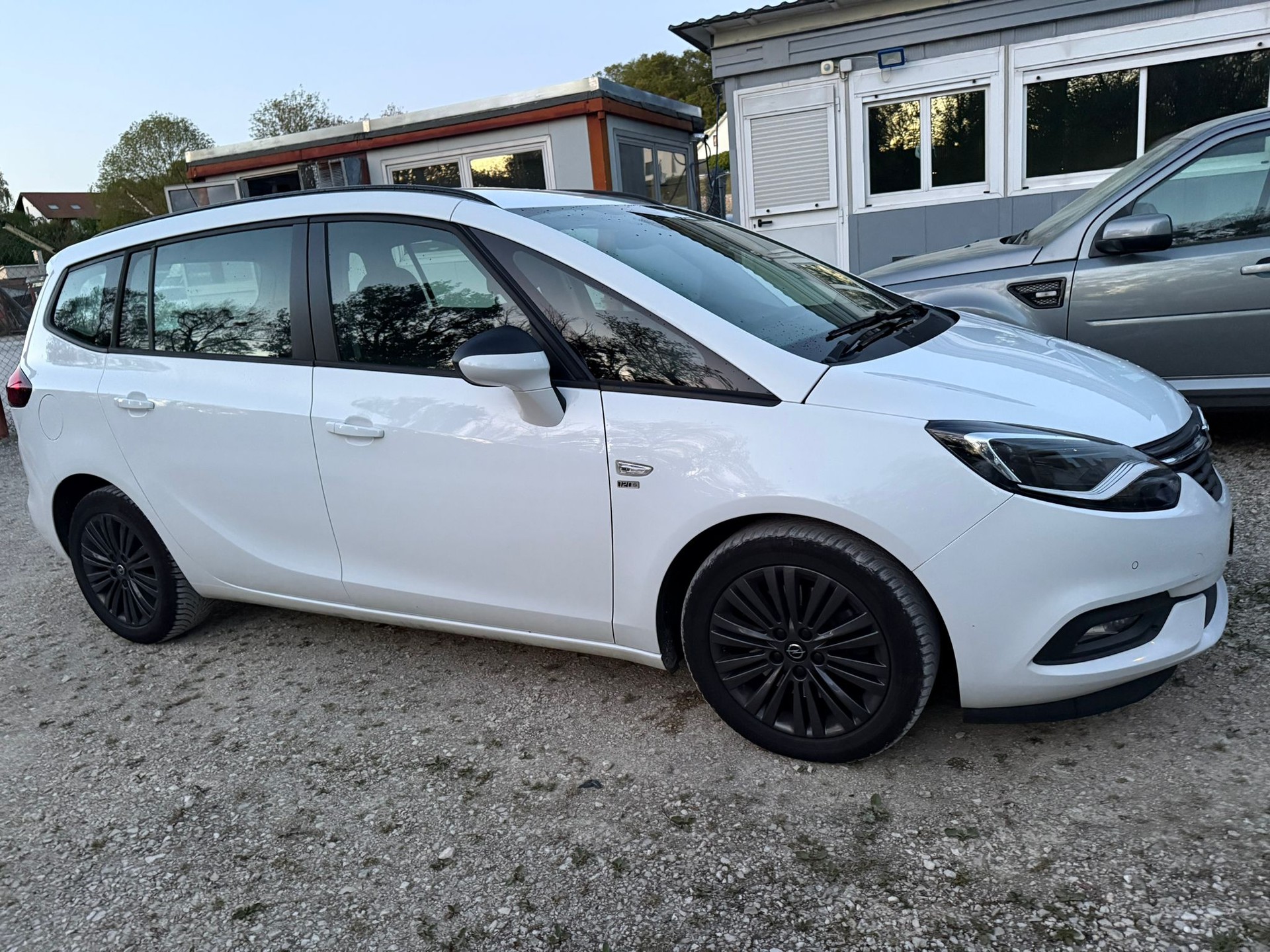 OPEL Zafira 2.0 CDTi 120 Years-image-1