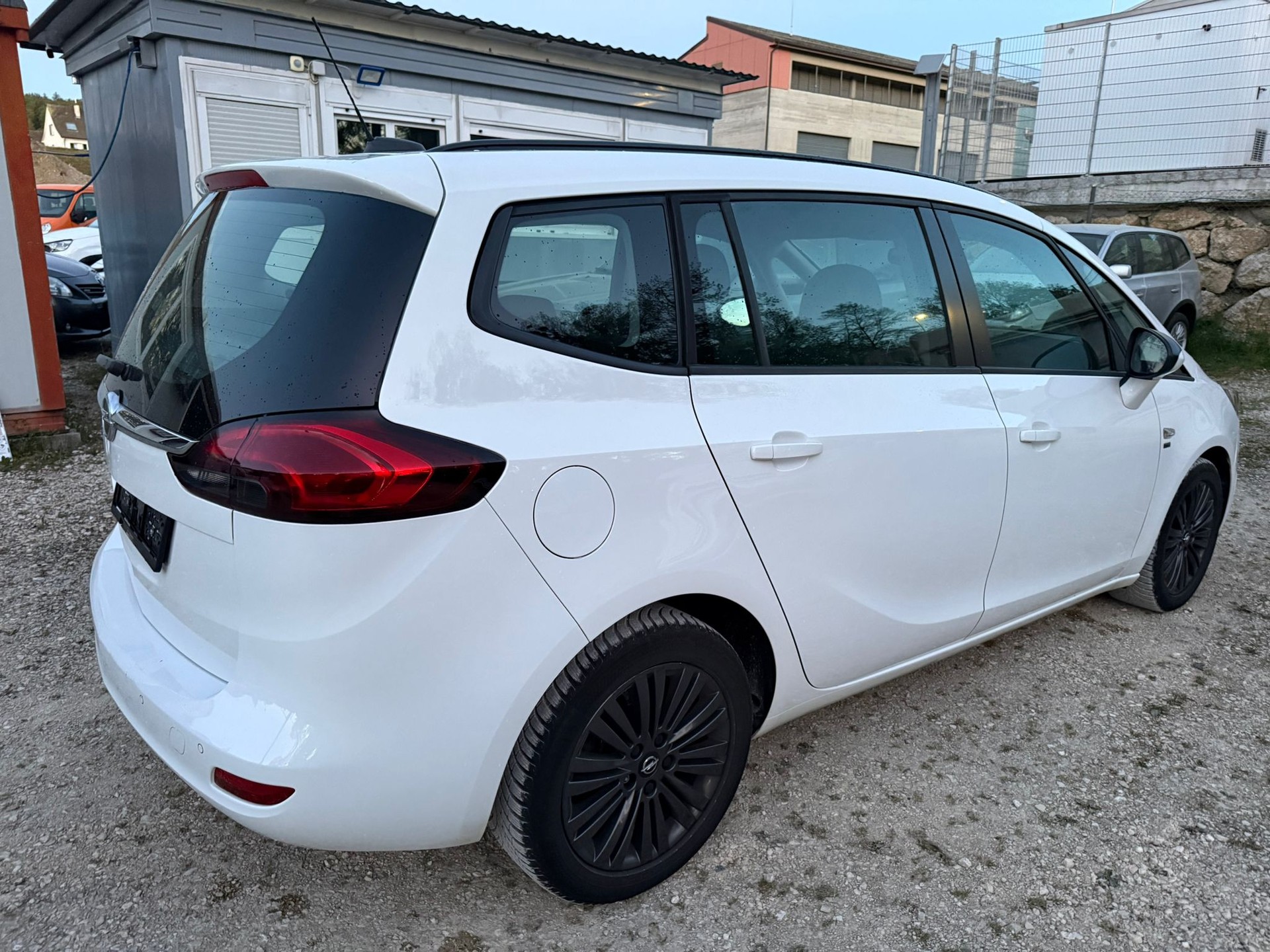OPEL Zafira 2.0 CDTi 120 Years-image-3