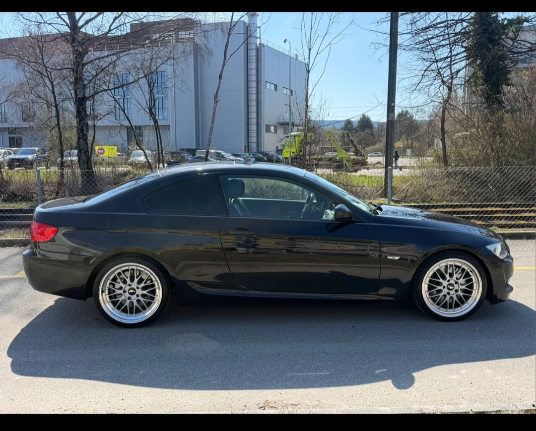 BMW 335i xDrive Coupé Steptronic-image-3