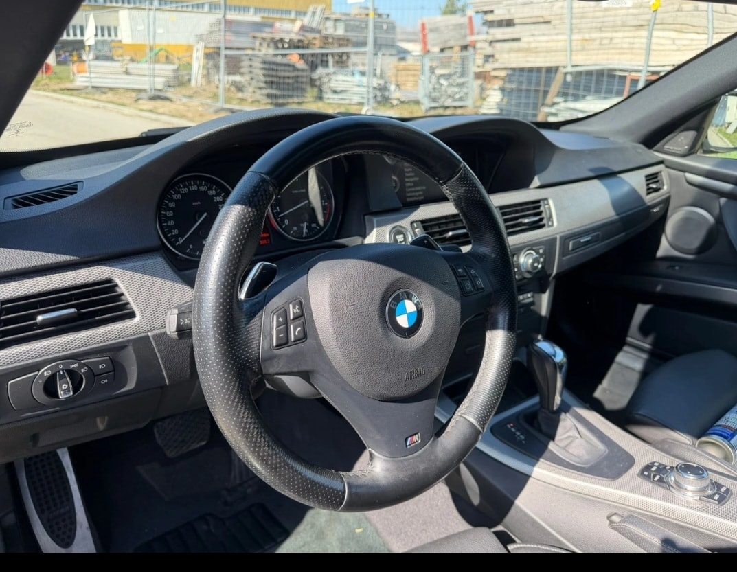 BMW 335i xDrive Coupé Steptronic-image-9