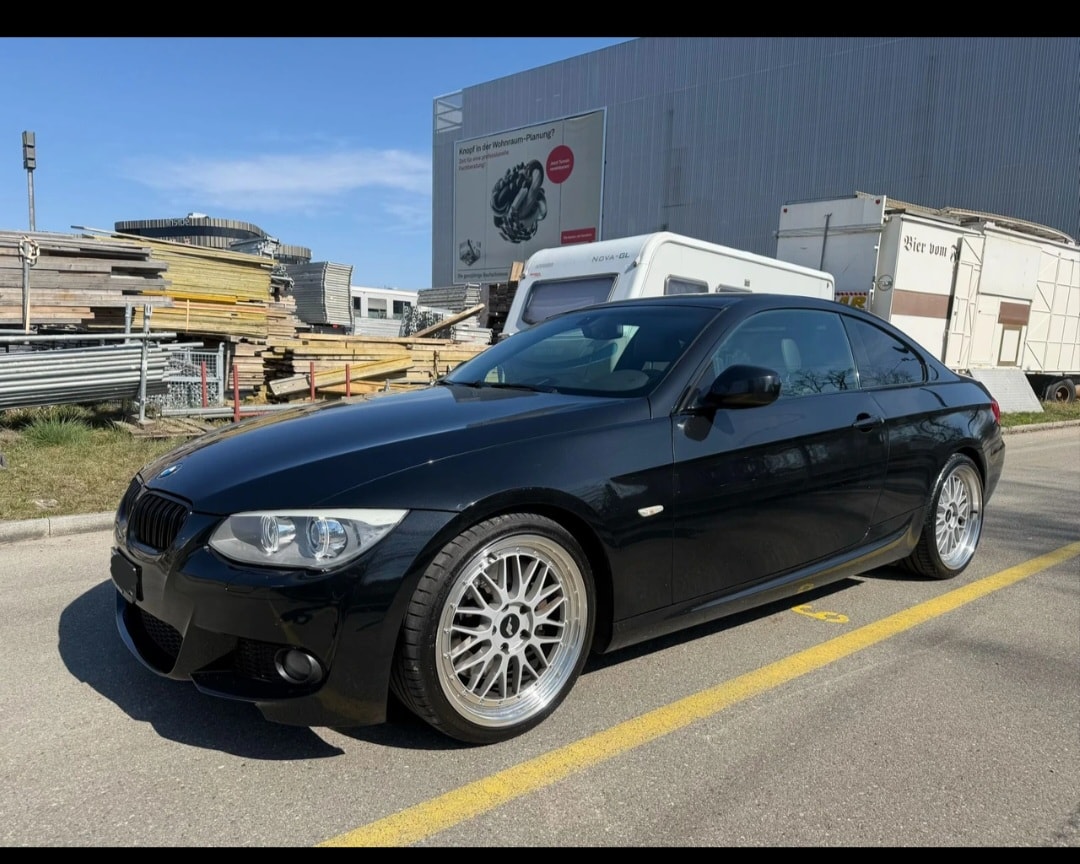 BMW 335i xDrive Coupé Steptronic-image-1