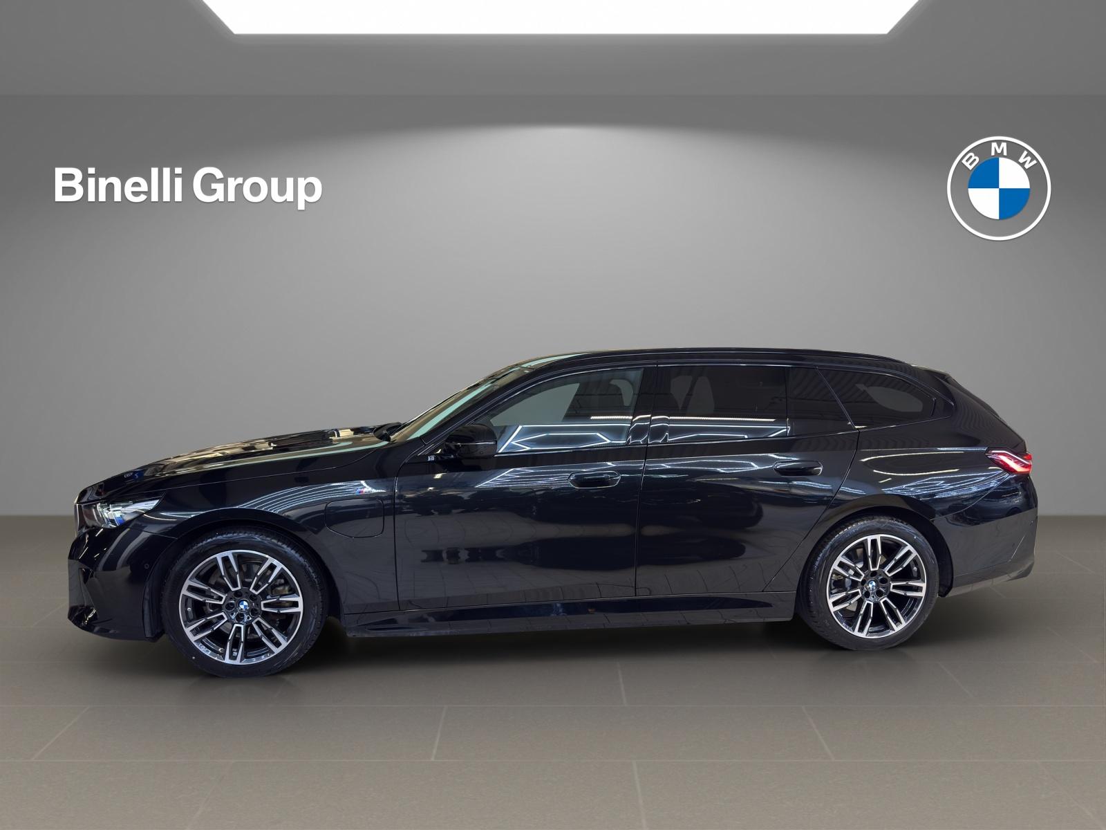 BMW 530e xDrive Touring M-SportPaket-showroom-element-2