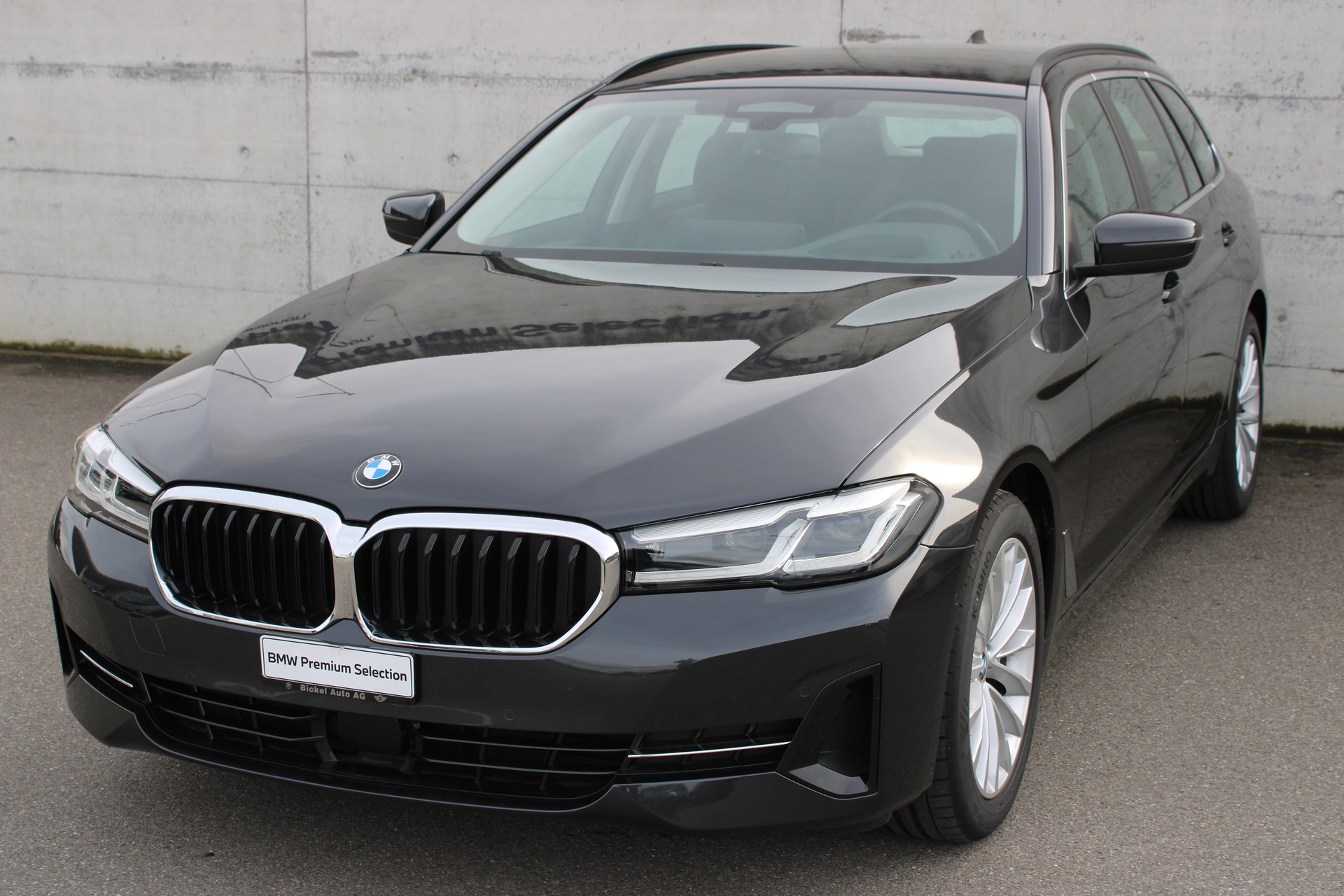 BMW 520d xDrive 48V Touring