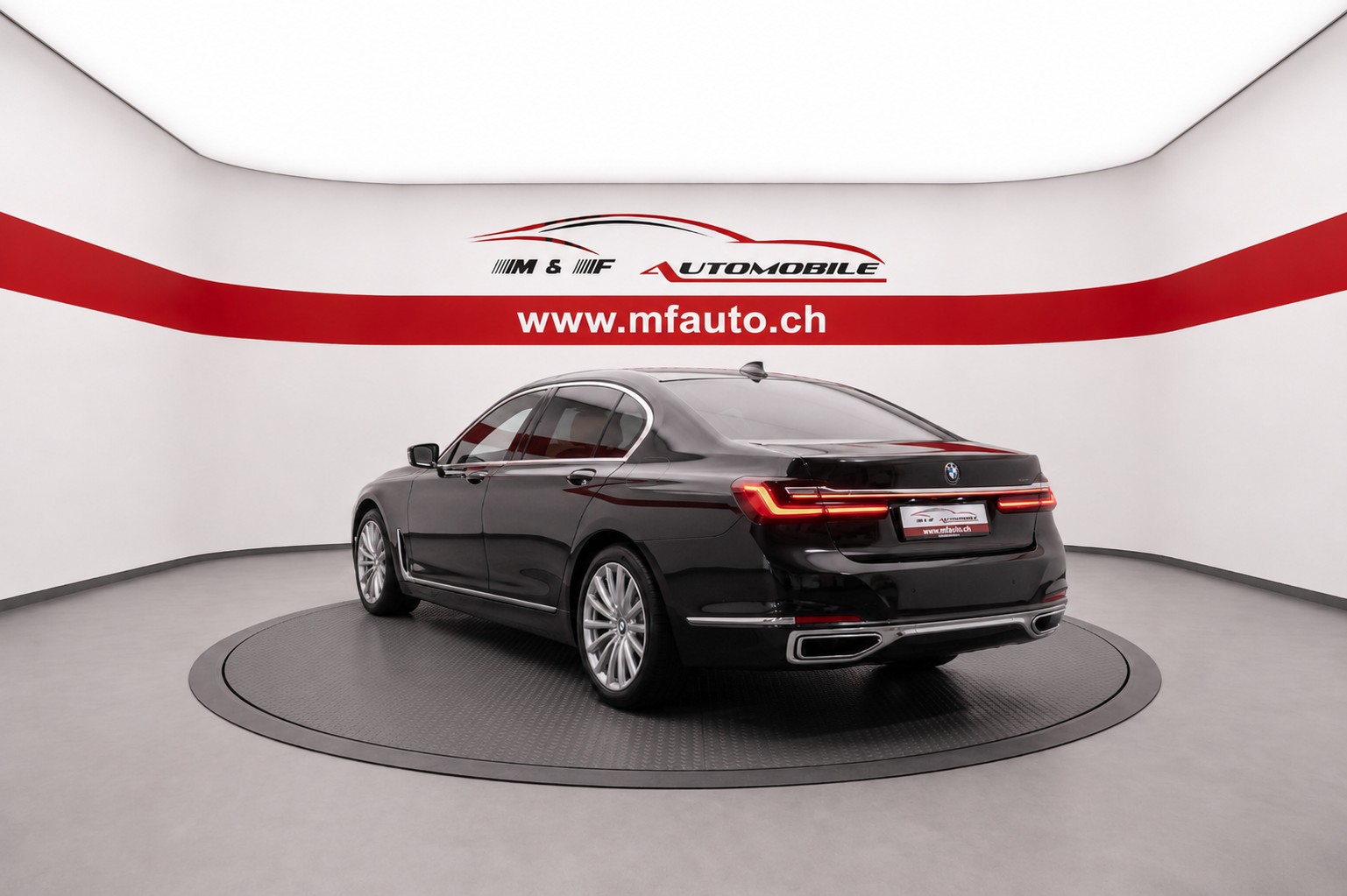 BMW 740Ld xDrive SAG CH FAHRZEUG AUS 1. HAND-showroom-element-2