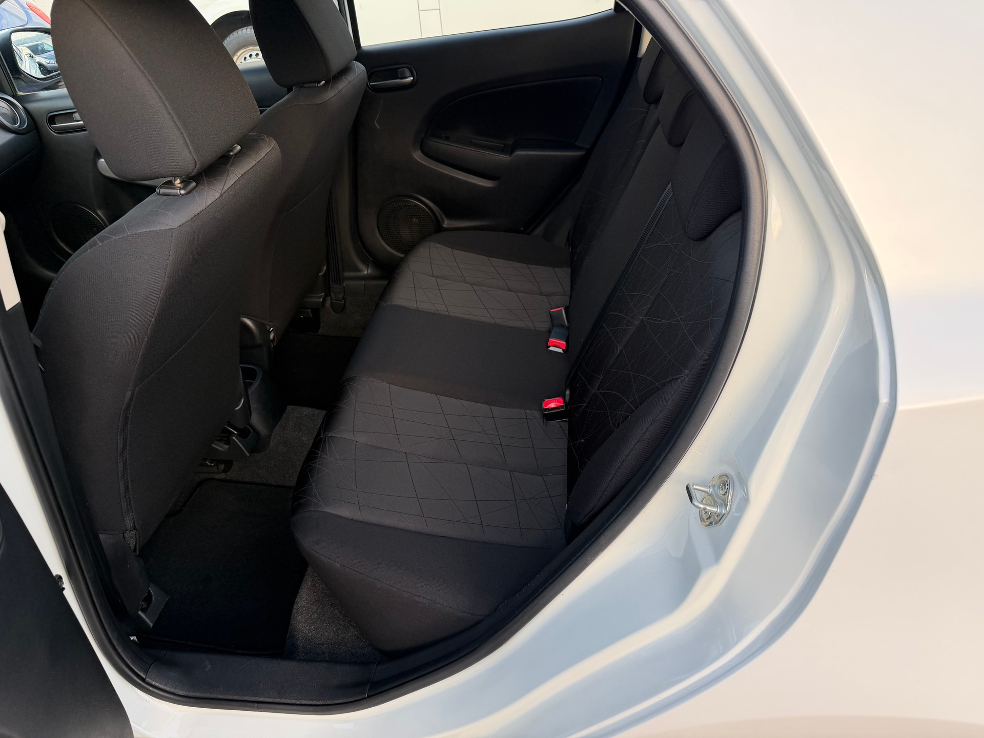 MAZDA 2 1.3i 16V Exclusive-image-11