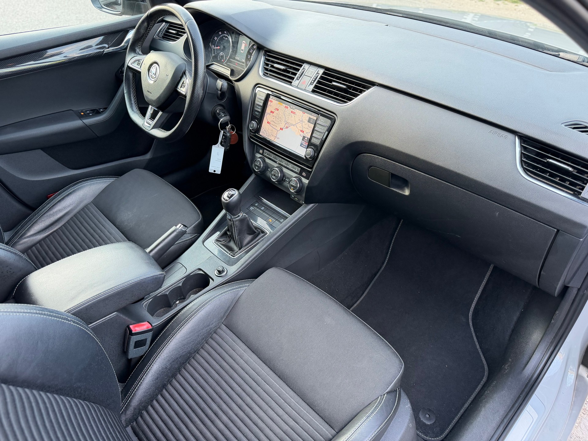 SKODA Octavia Combi 2.0 TSI RS-image-10