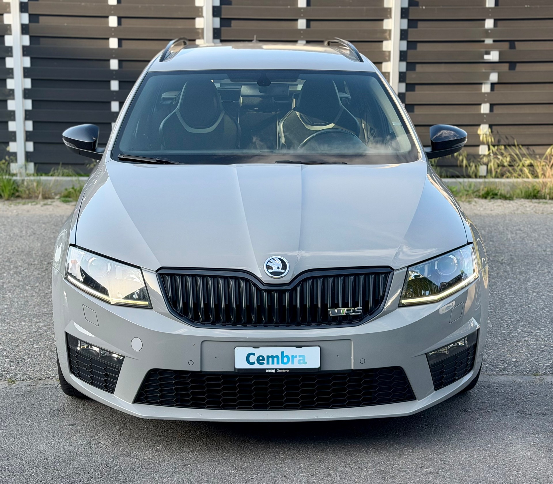 SKODA Octavia Combi 2.0 TSI RS-image-1
