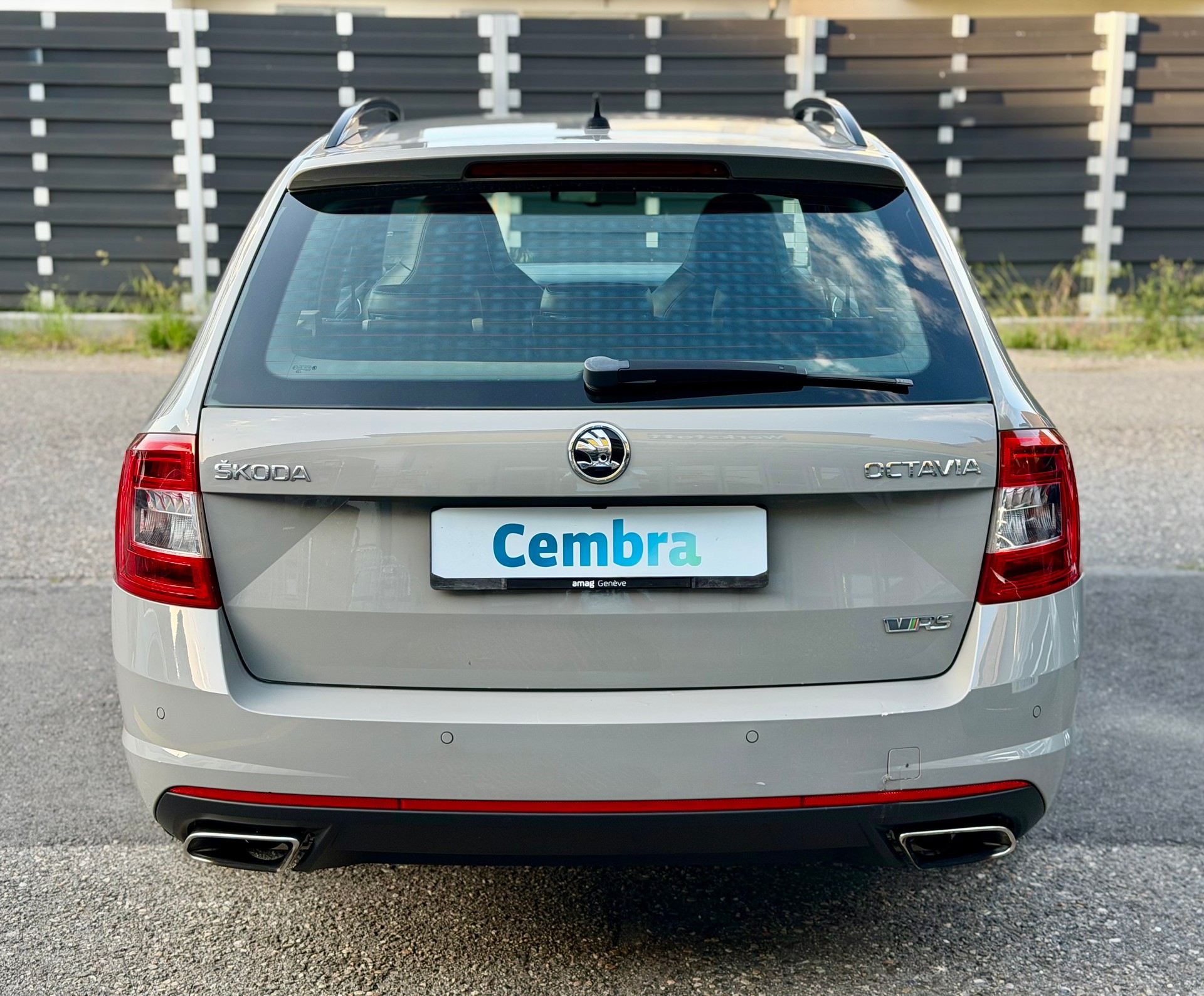 SKODA Octavia Combi 2.0 TSI RS-image-4