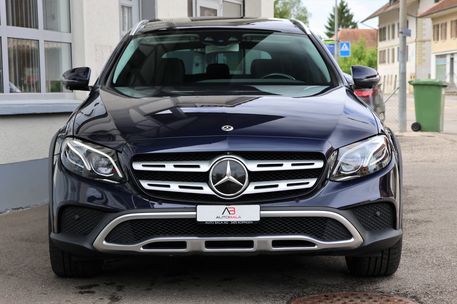 MERCEDES-BENZ E 220 d All-Terrain Avantgarde 4Matic 9G-Tronic (CH)-showroom-element-1