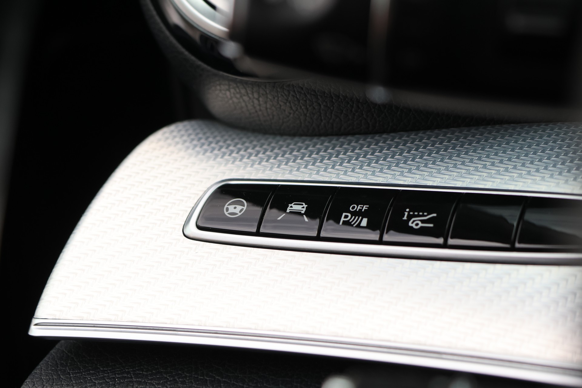 MERCEDES-BENZ E 220 d All-Terrain Avantgarde 4Matic 9G-Tronic (CH)-image-22