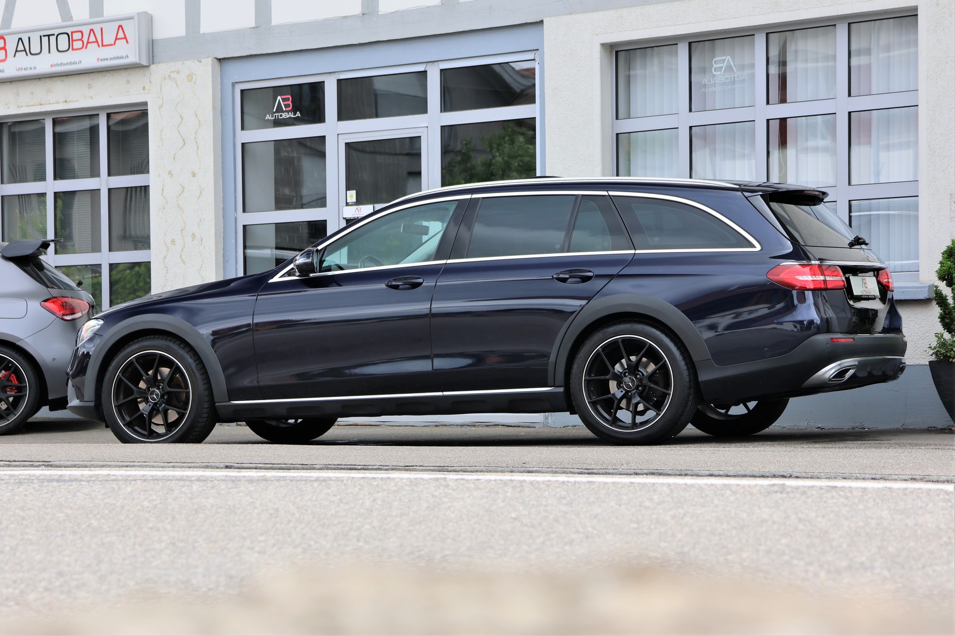 MERCEDES-BENZ E 220 d All-Terrain Avantgarde 4Matic 9G-Tronic (CH)-showroom-element-3