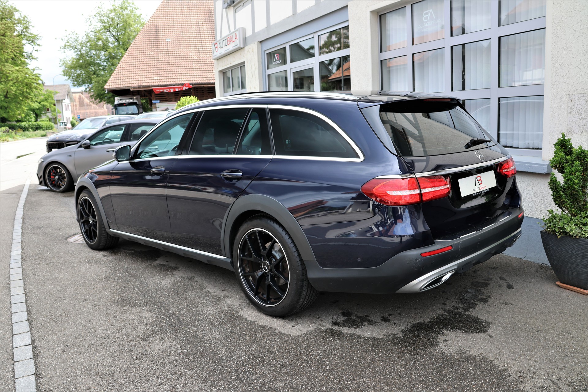 MERCEDES-BENZ E 220 d All-Terrain Avantgarde 4Matic 9G-Tronic (CH)-image-6