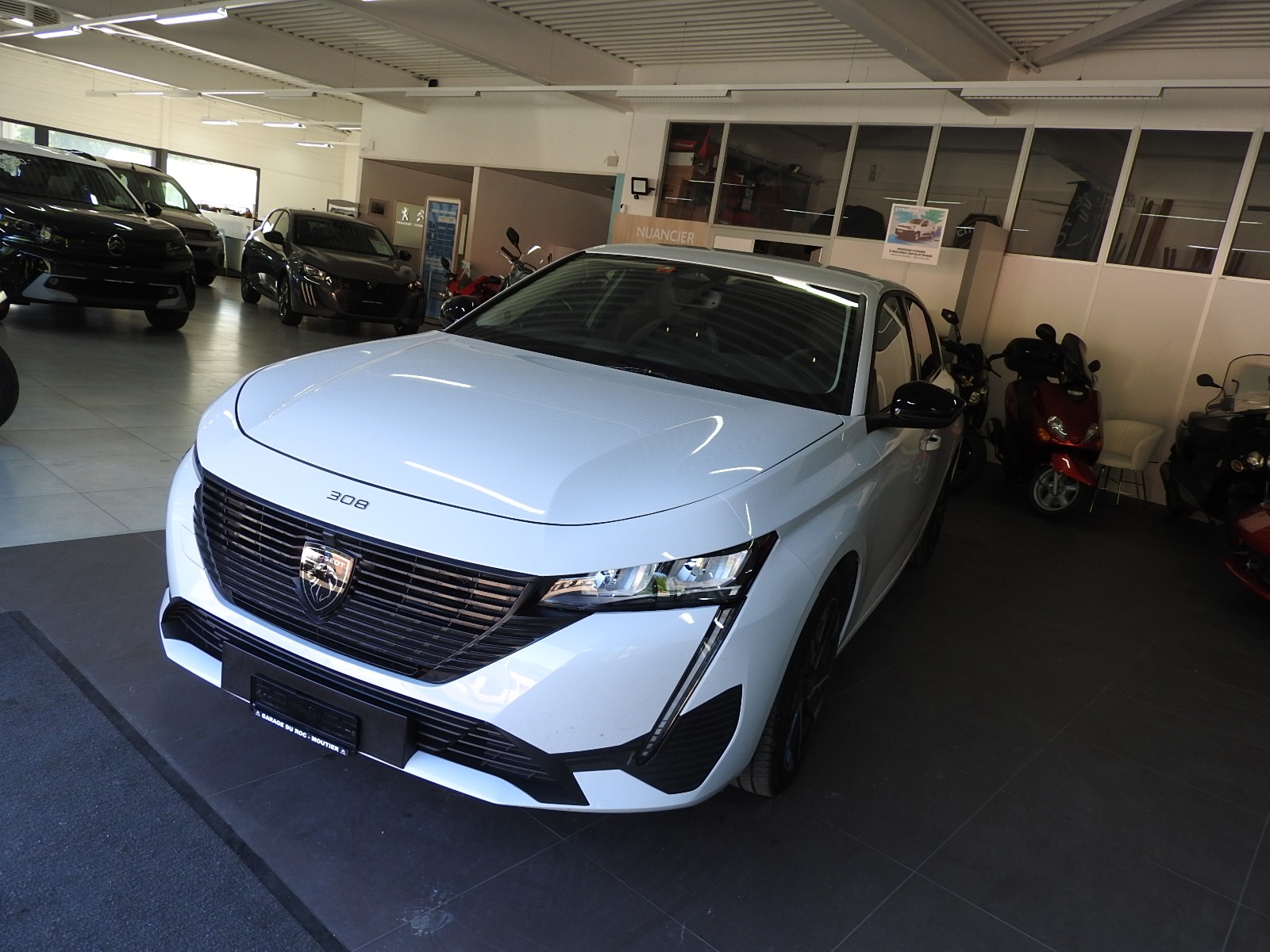PEUGEOT 308 1.2 turbo 130 cv Allure