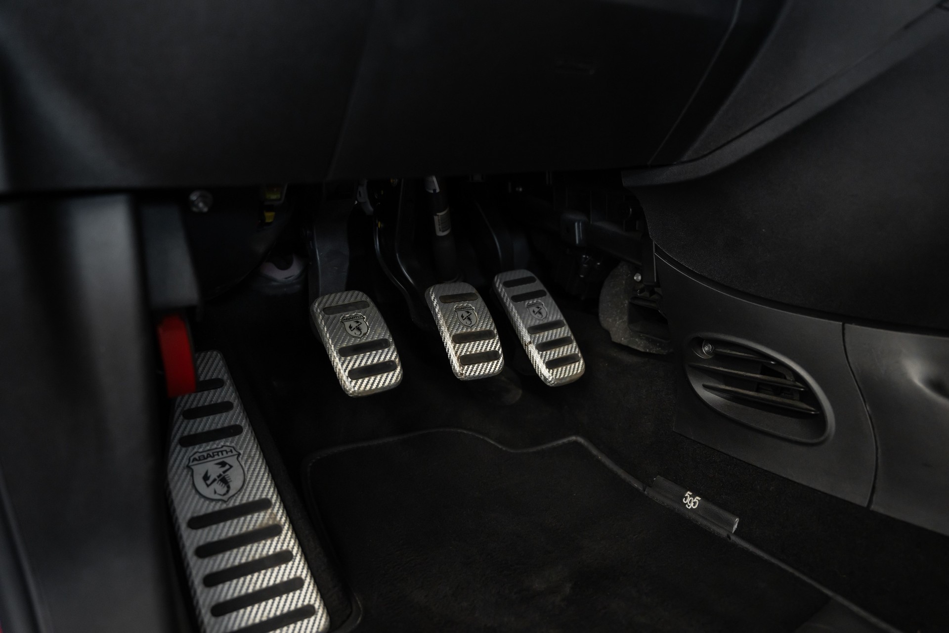 FIAT 595 1.4 16V Turbo Abarth Turismo-image-16