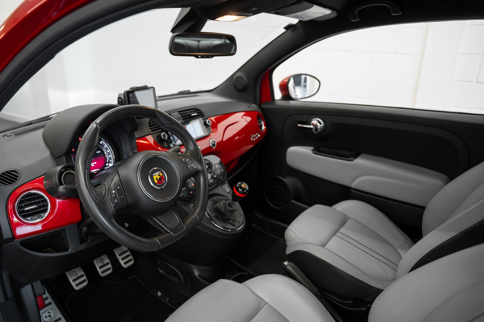 FIAT 595 1.4 16V Turbo Abarth Turismo-image-9