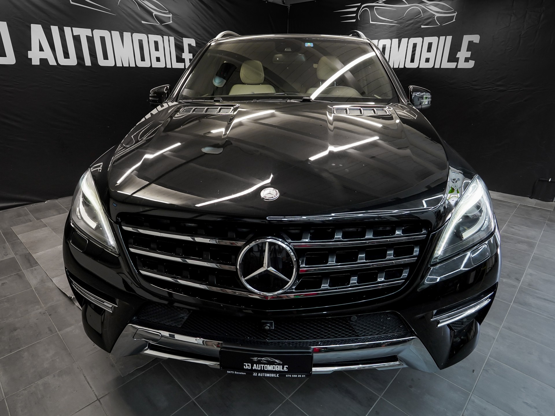 MERCEDES-BENZ ML 350 BlueTEC Executive 4Matic 7G-Tronic-showroom-element-1