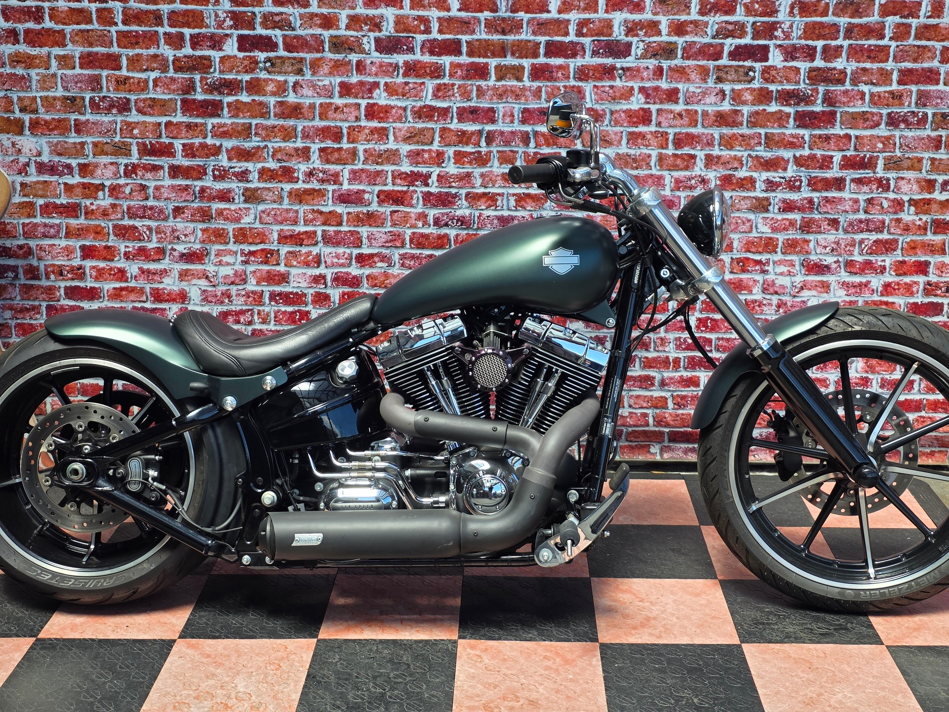 HARLEY-DAVIDSON FXSB Breakout 103 ABS-image-2