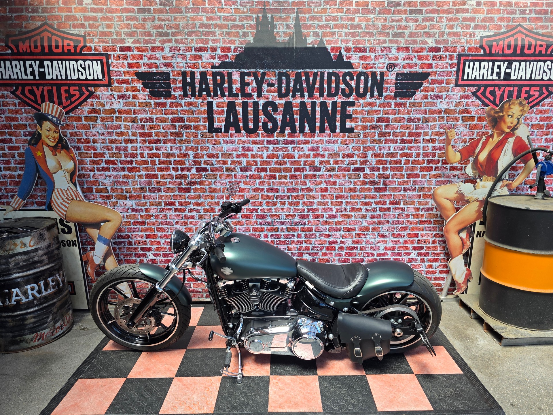 HARLEY-DAVIDSON FXSB Breakout 103 ABS-image-1