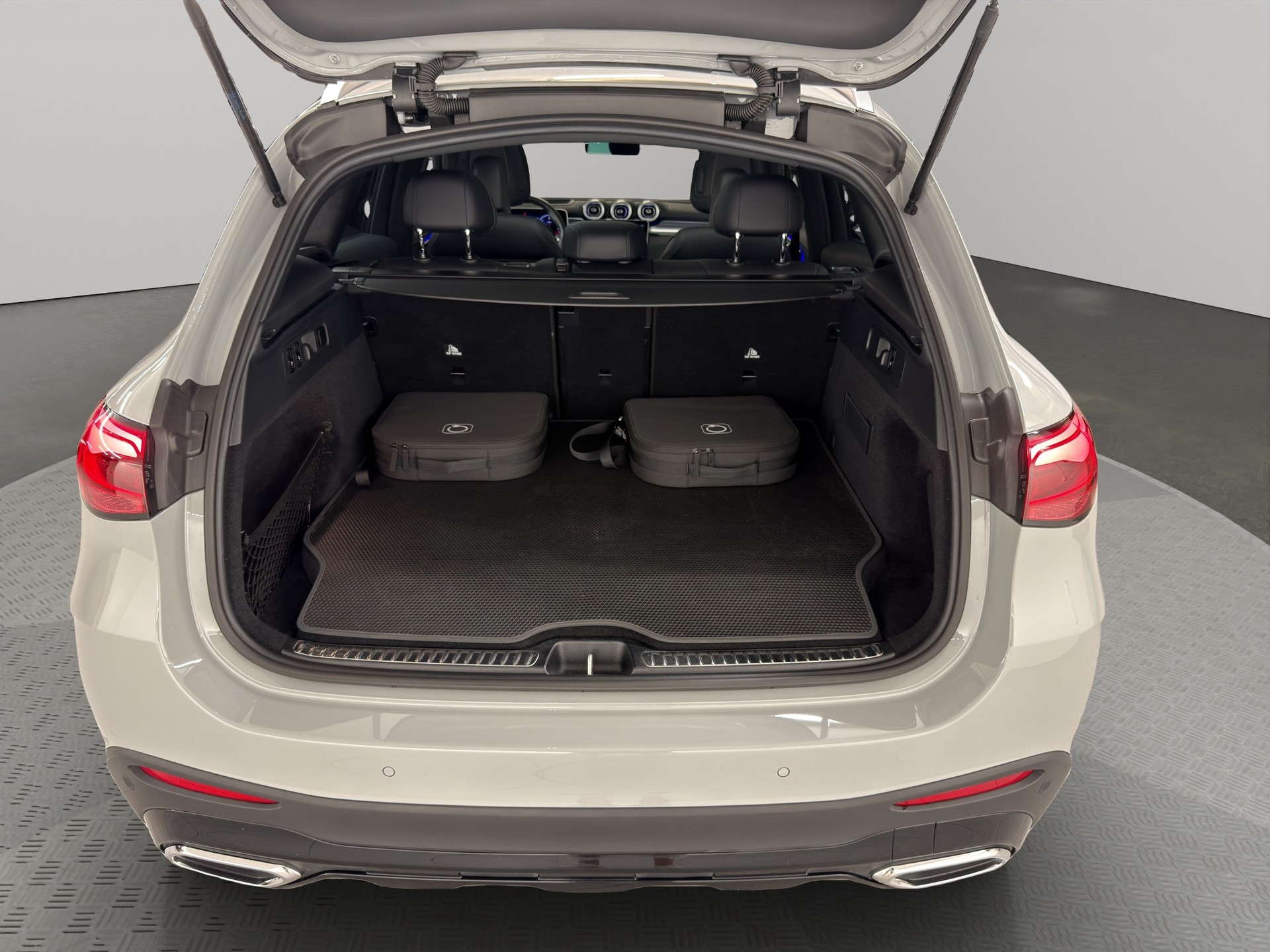 MERCEDES-BENZ GLC 400 e AMG Line 4matic-image-6