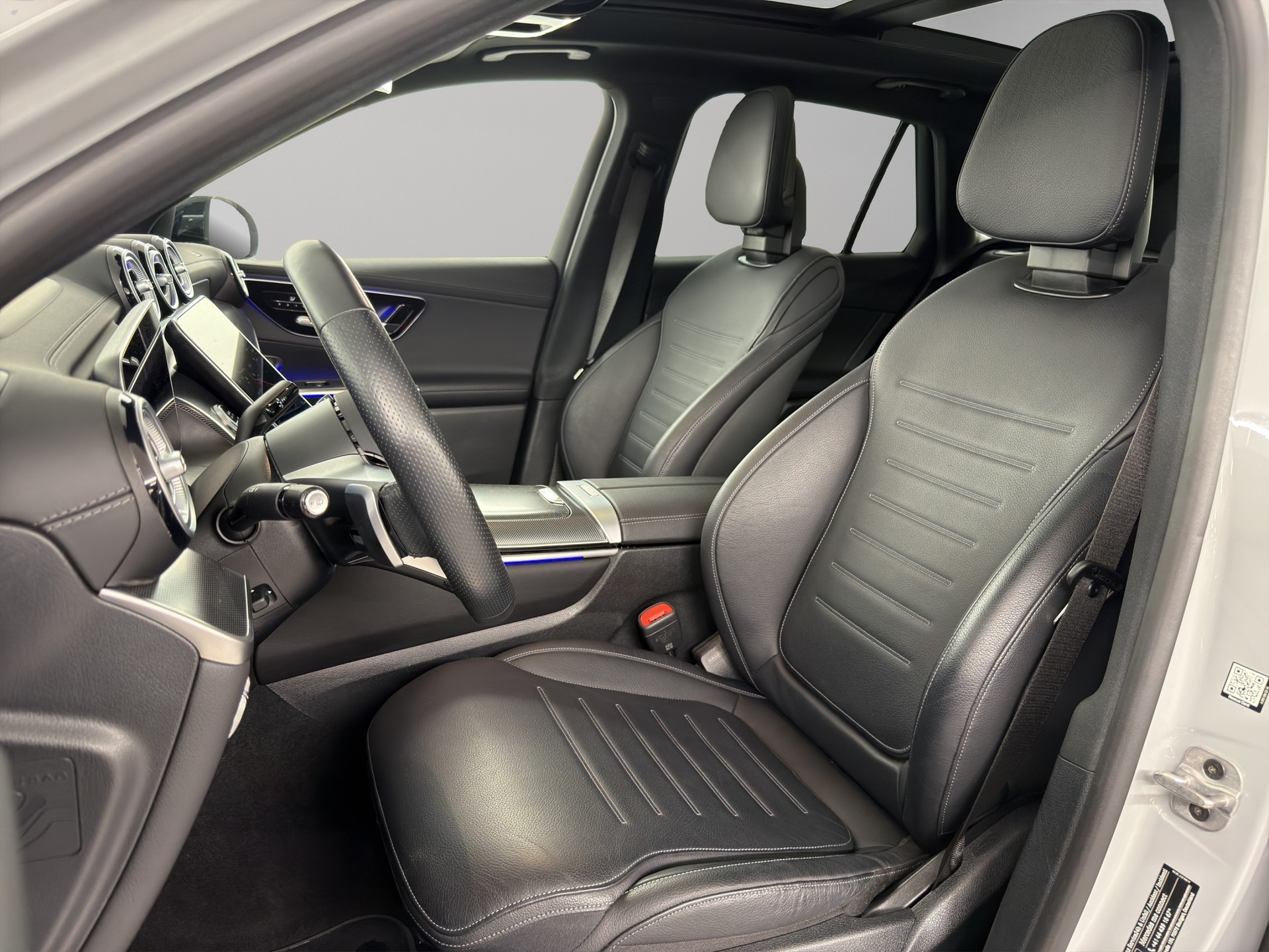 MERCEDES-BENZ GLC 400 e AMG Line 4matic-image-8