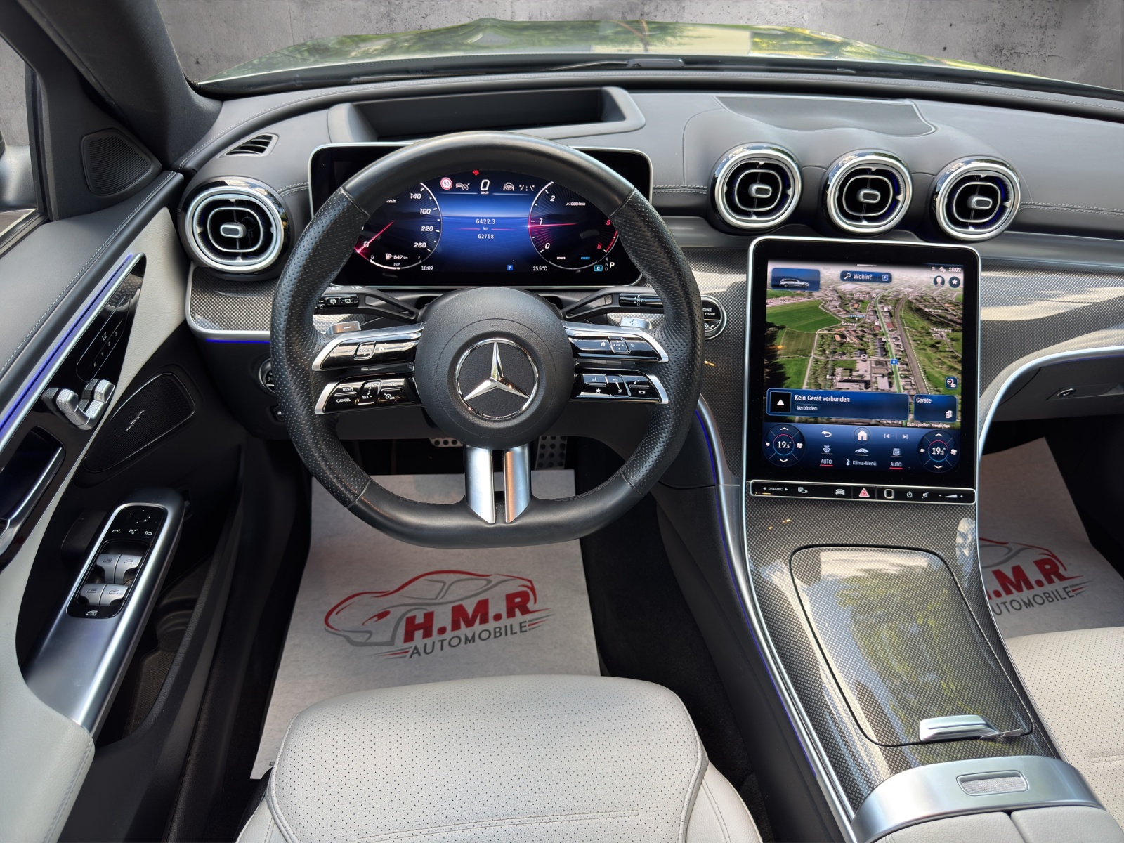 MERCEDES-BENZ C 220 d T 4Matic AMG Line-image-11