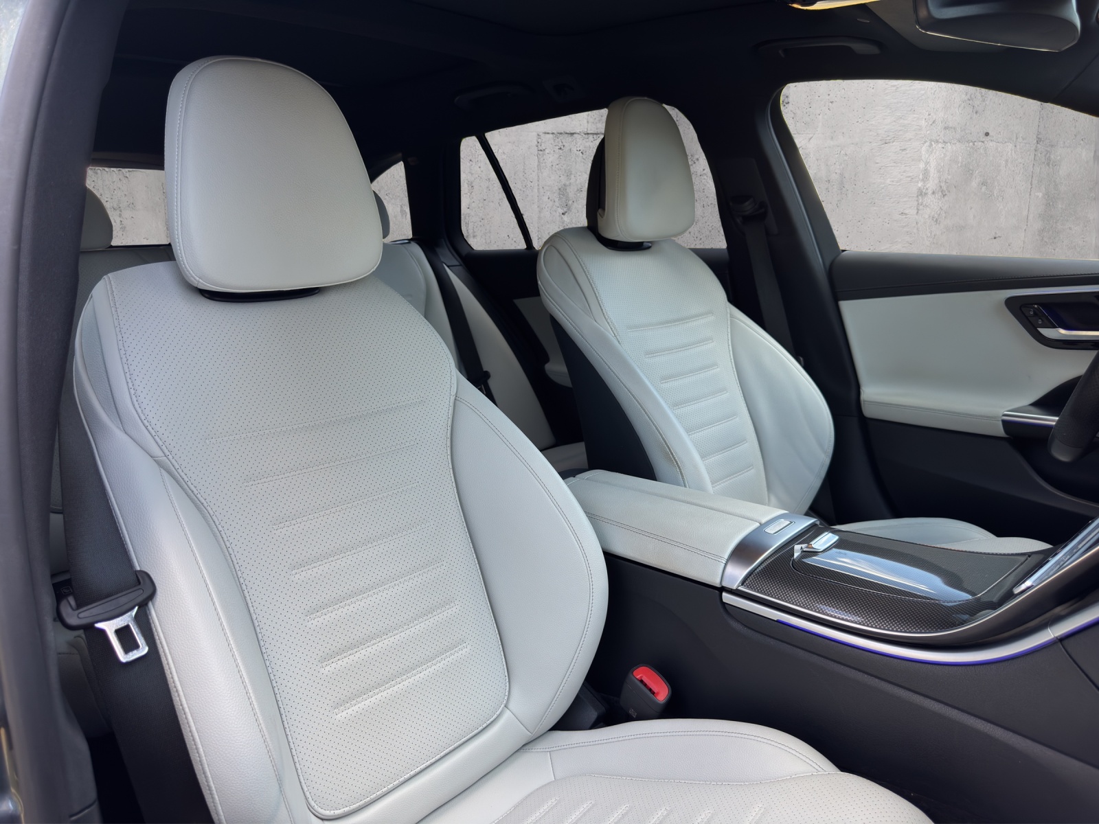 MERCEDES-BENZ C 220 d T 4Matic AMG Line-image-13