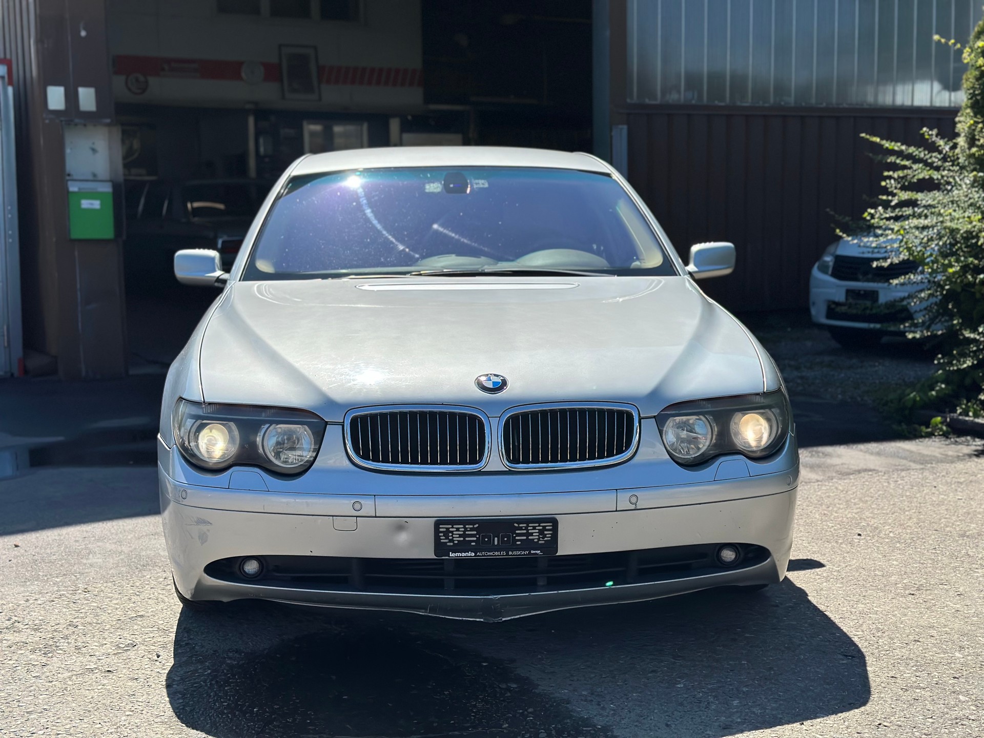 BMW 730d-image-8