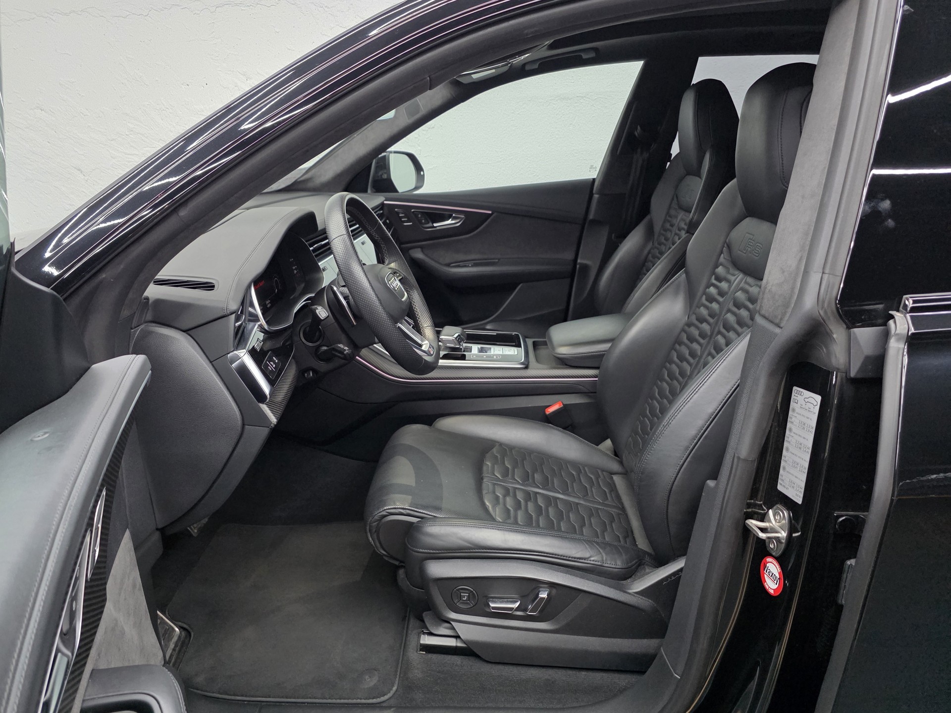 AUDI RS Q8 4.0 V8 TFSI quattro T-Tronic-image-9