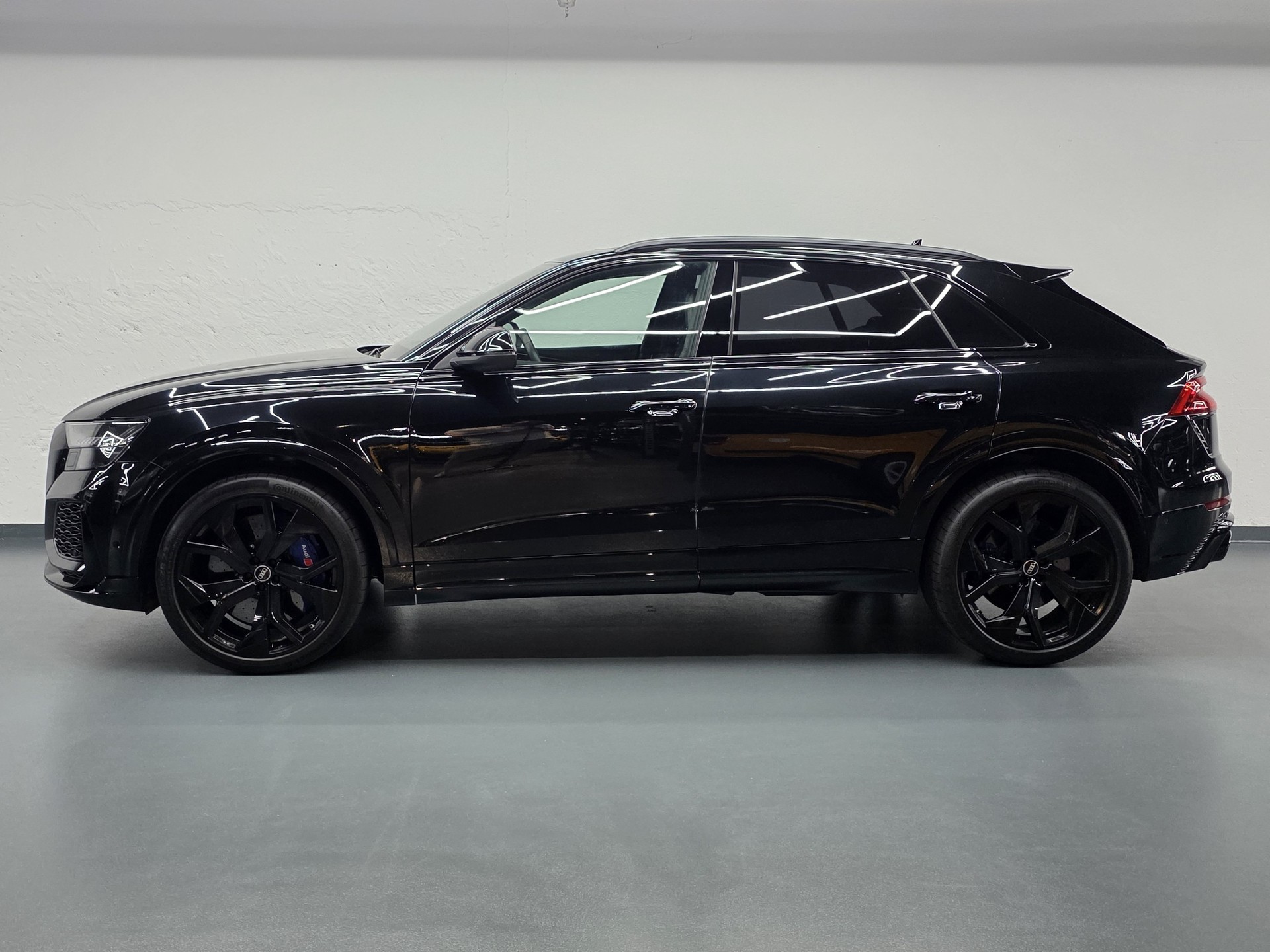 AUDI RS Q8 4.0 V8 TFSI quattro T-Tronic-image-4