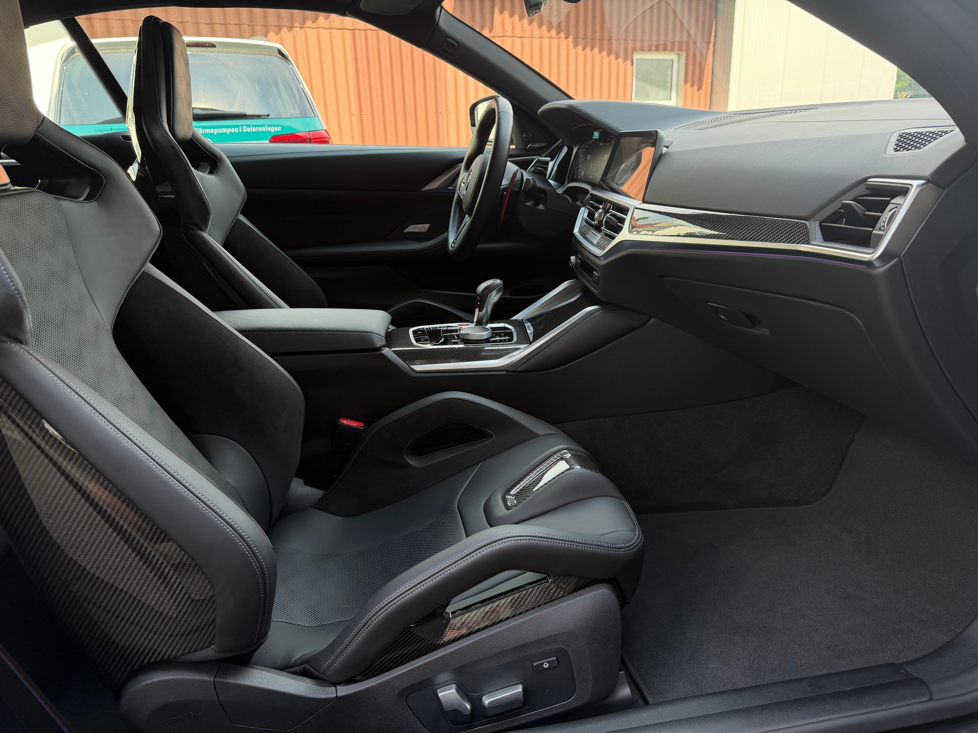 BMW M4 Cabrio Competition M xDrive-image-15