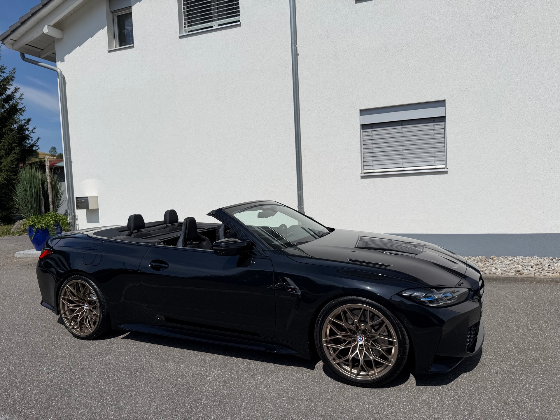 BMW M4 Cabrio Competition M xDrive-showroom-element-3