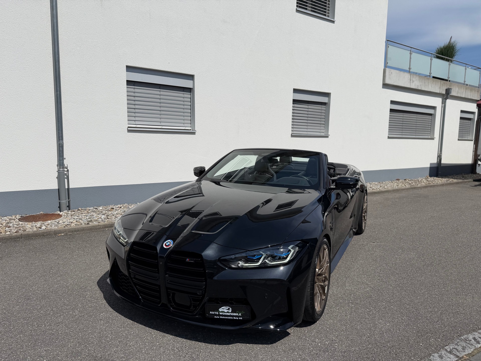 BMW M4 Cabrio Competition M xDrive-image-9