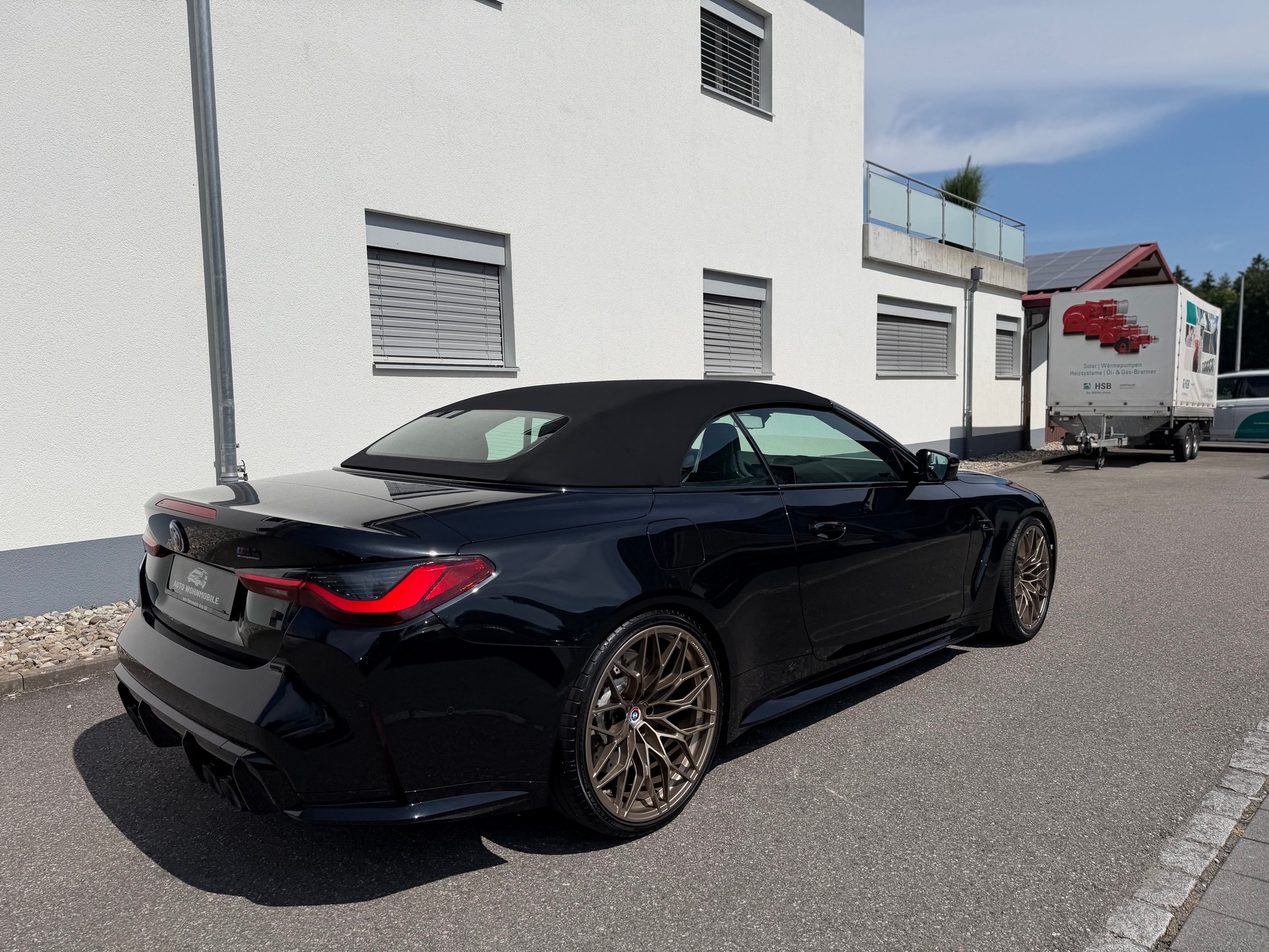 BMW M4 Cabrio Competition M xDrive-image-5