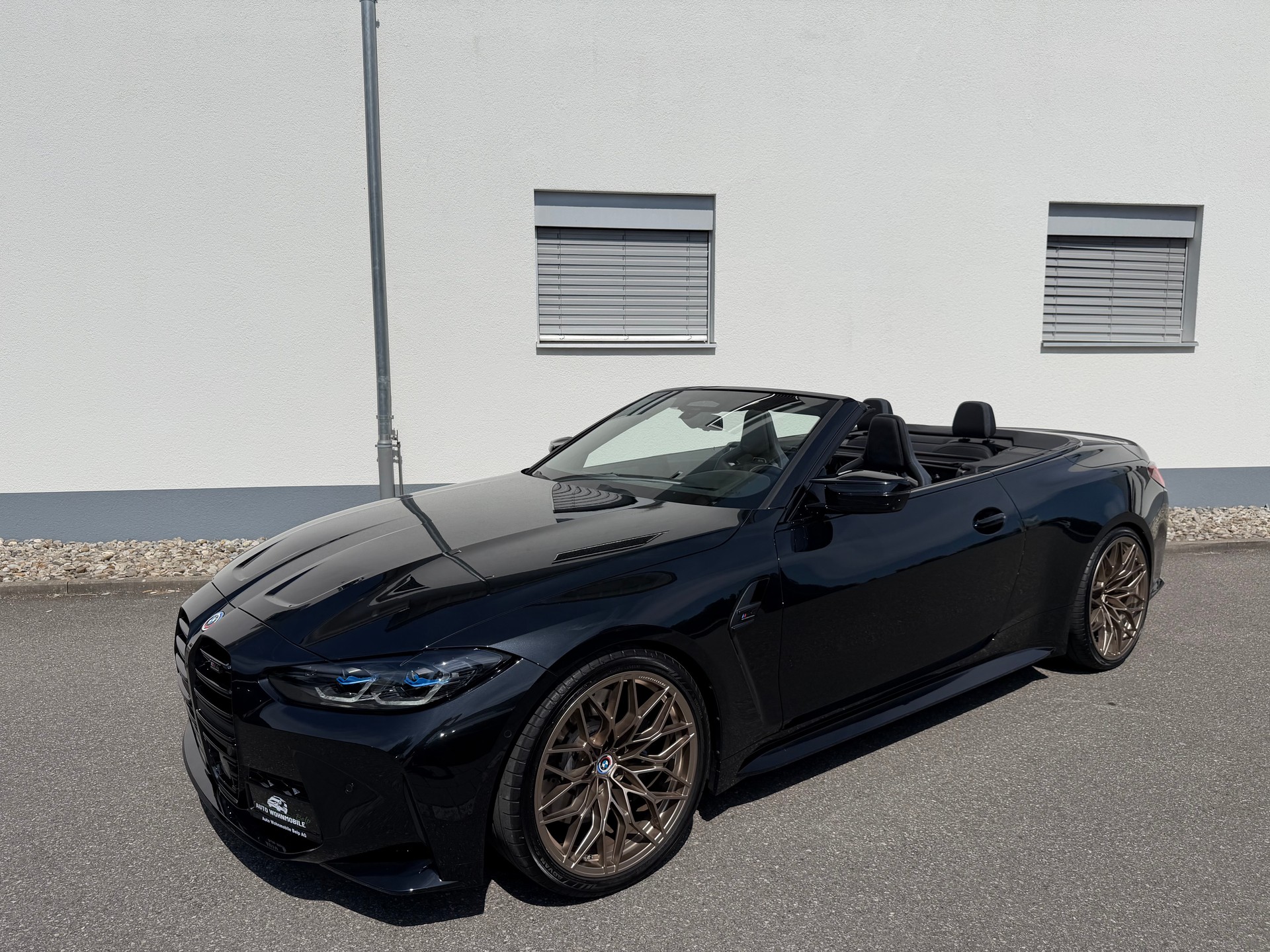 BMW M4 Cabrio Competition M xDrive-image-10
