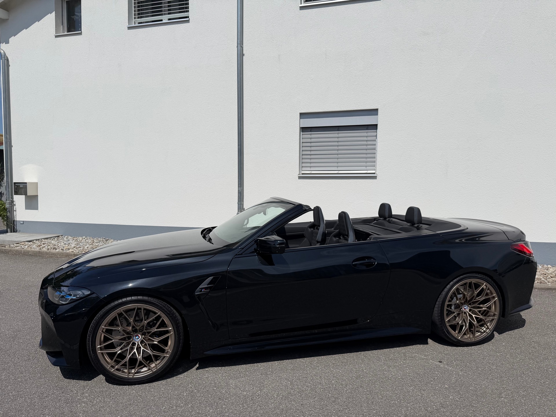 BMW M4 Cabrio Competition M xDrive-image-11