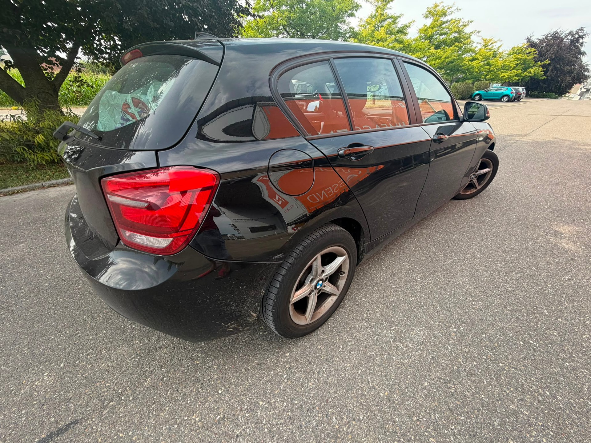BMW 114i Business-image-11
