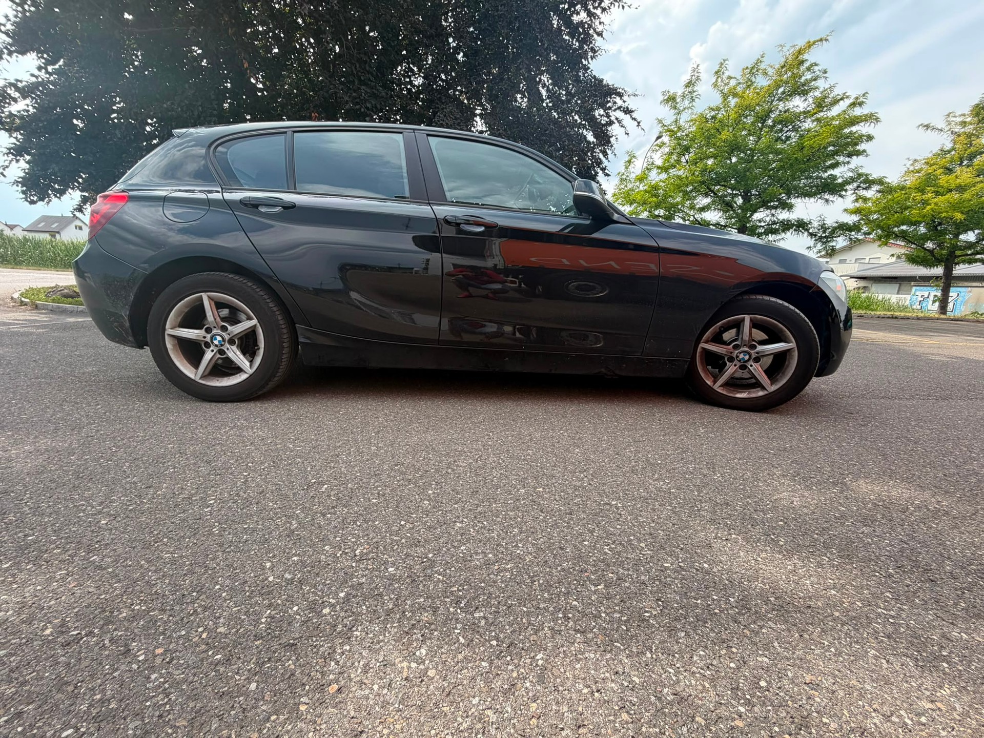 BMW 114i Business-image-9