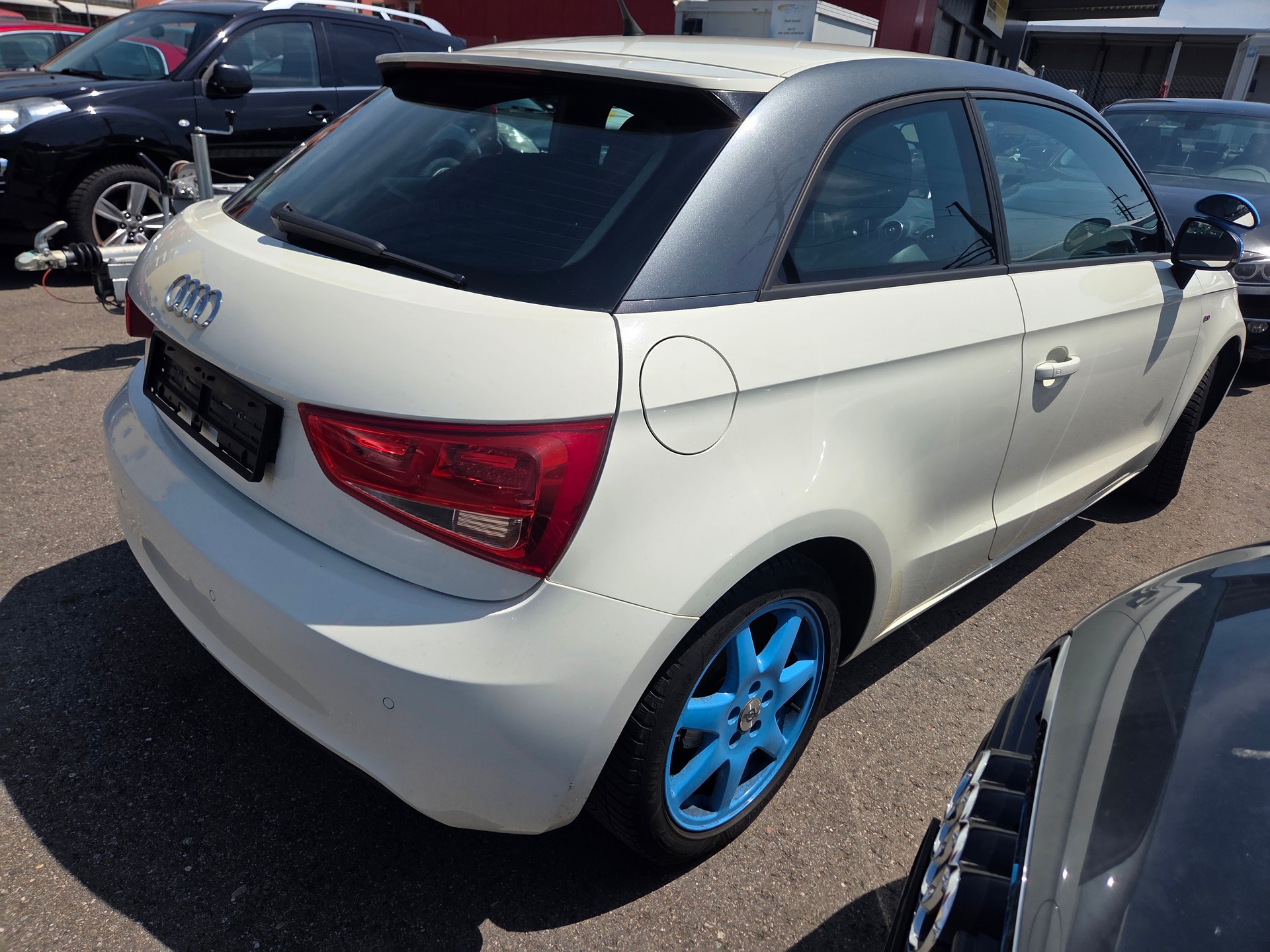 AUDI A1 1.4 TFSI Attraction S-tronic-image-4
