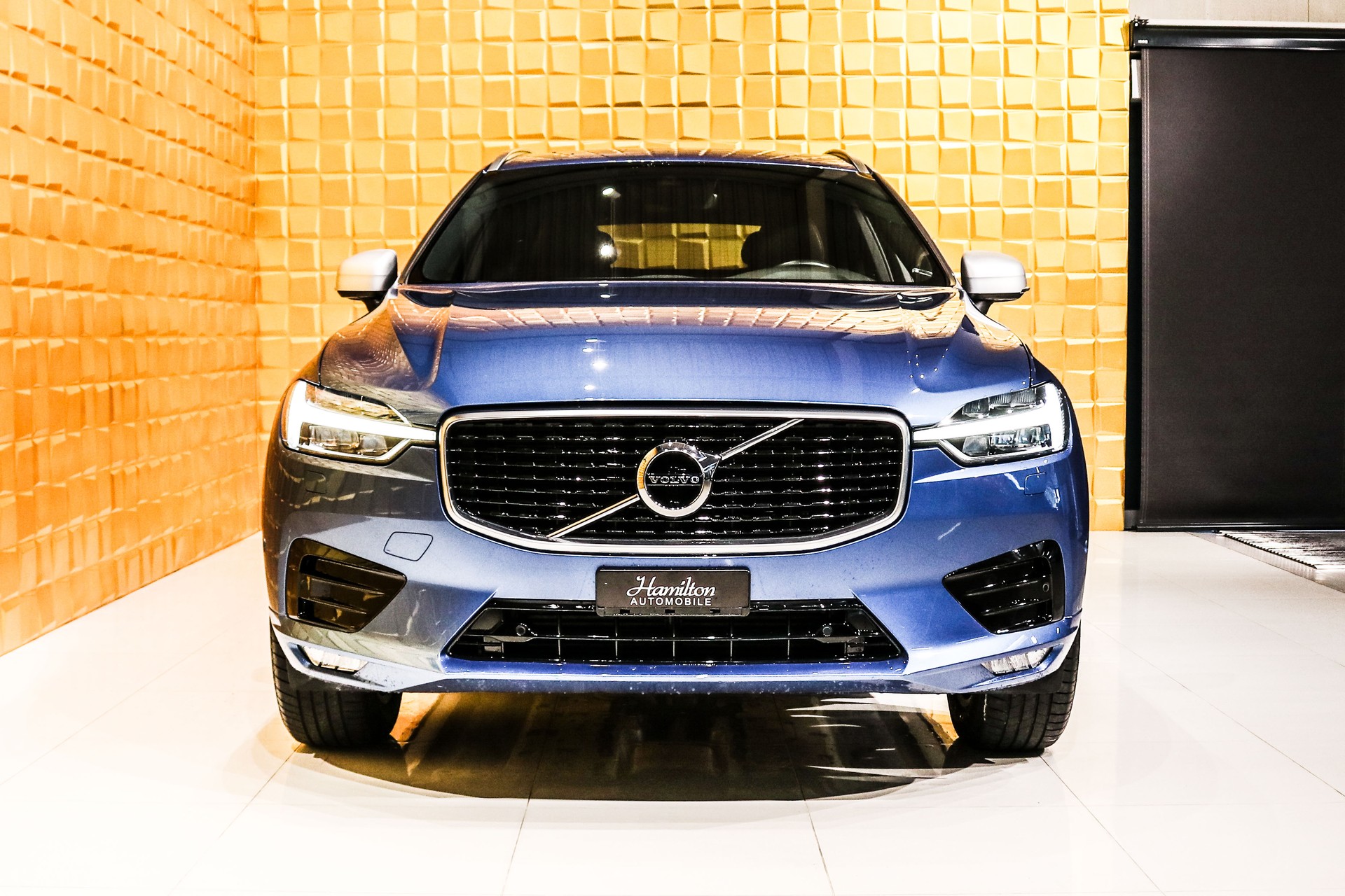 VOLVO XC60 T5 AWD R-Design Geartronic-showroom-element-2