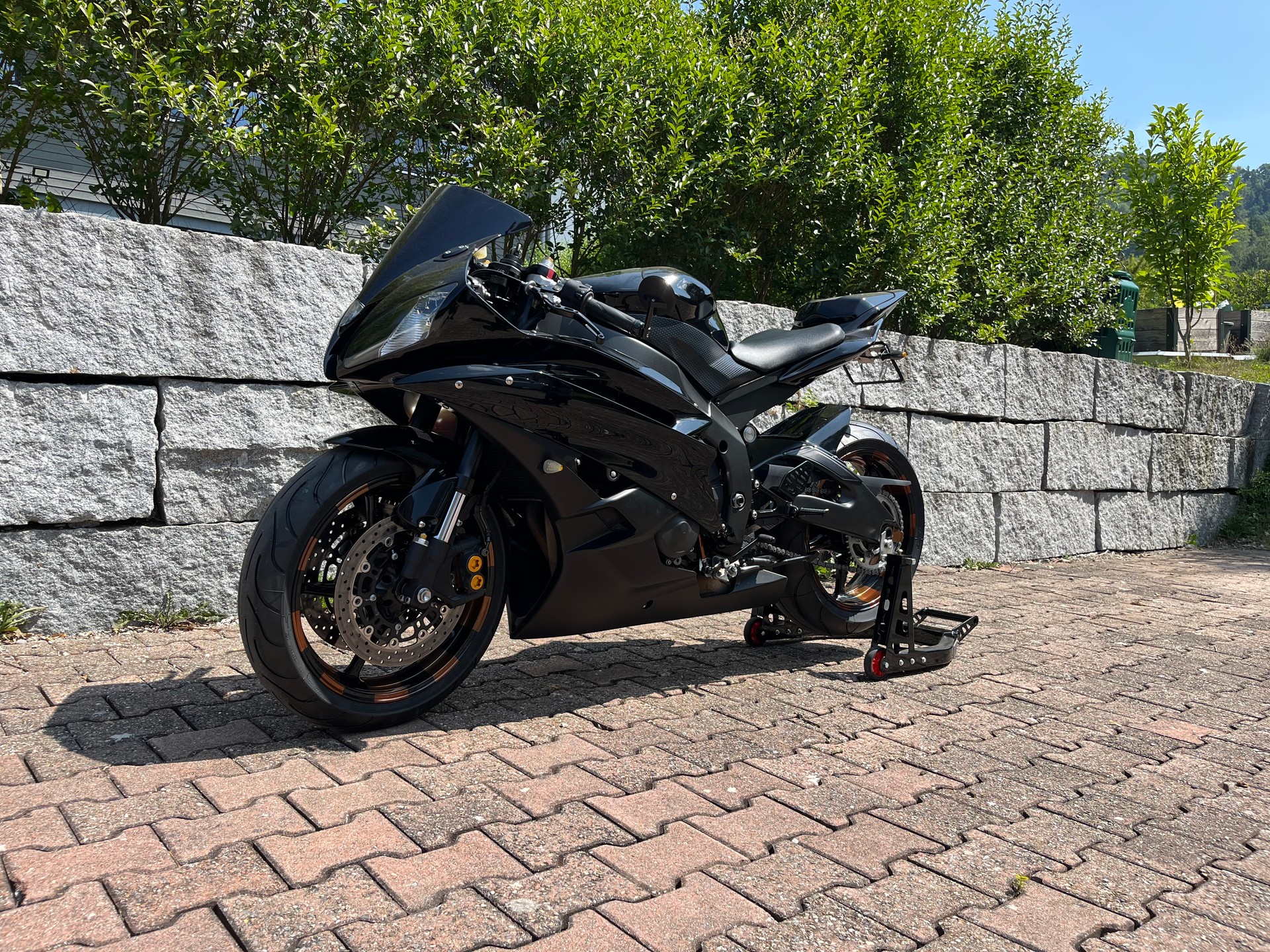 YAMAHA YZF-R6-image-8