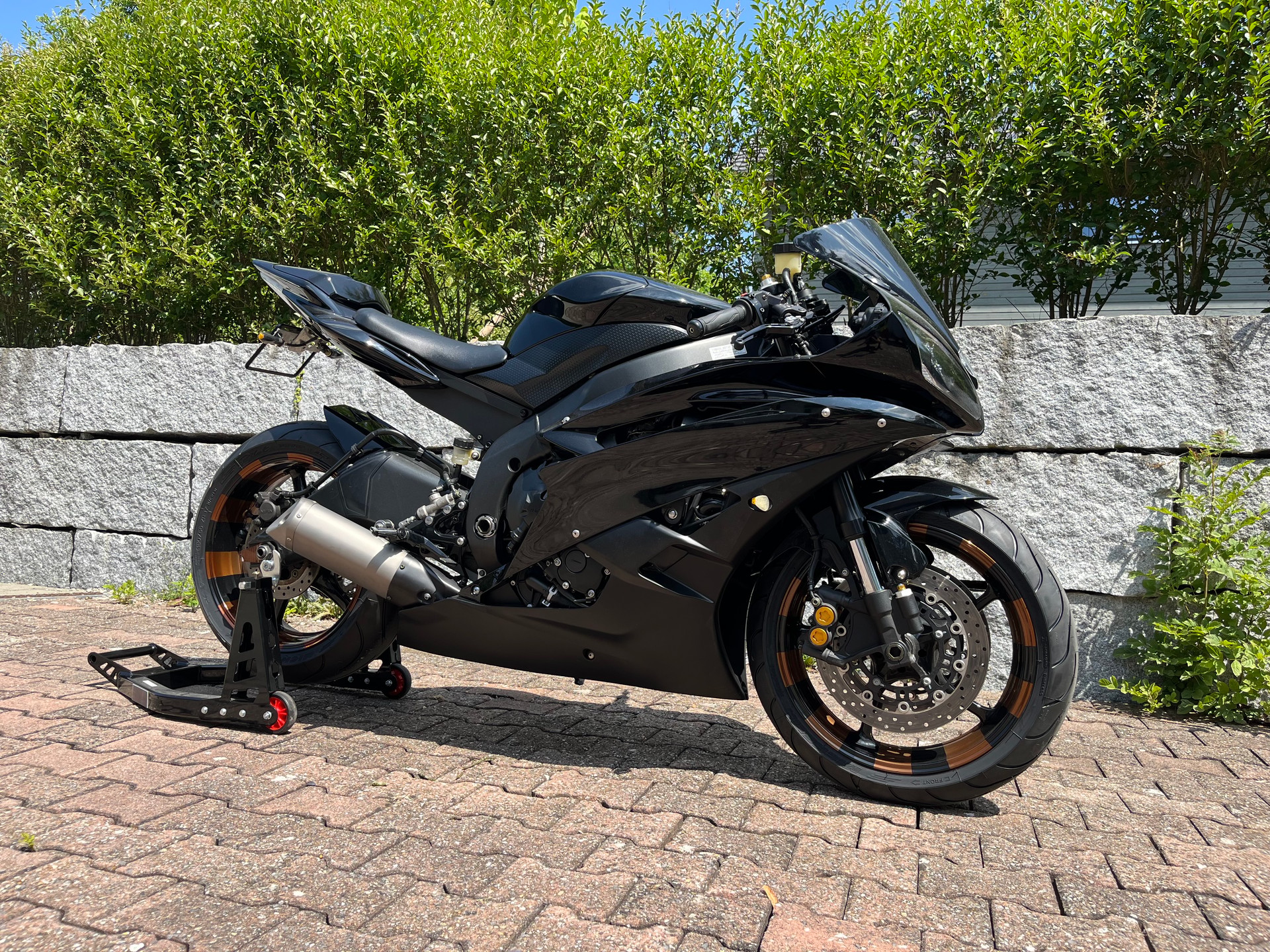 YAMAHA YZF-R6-image-2