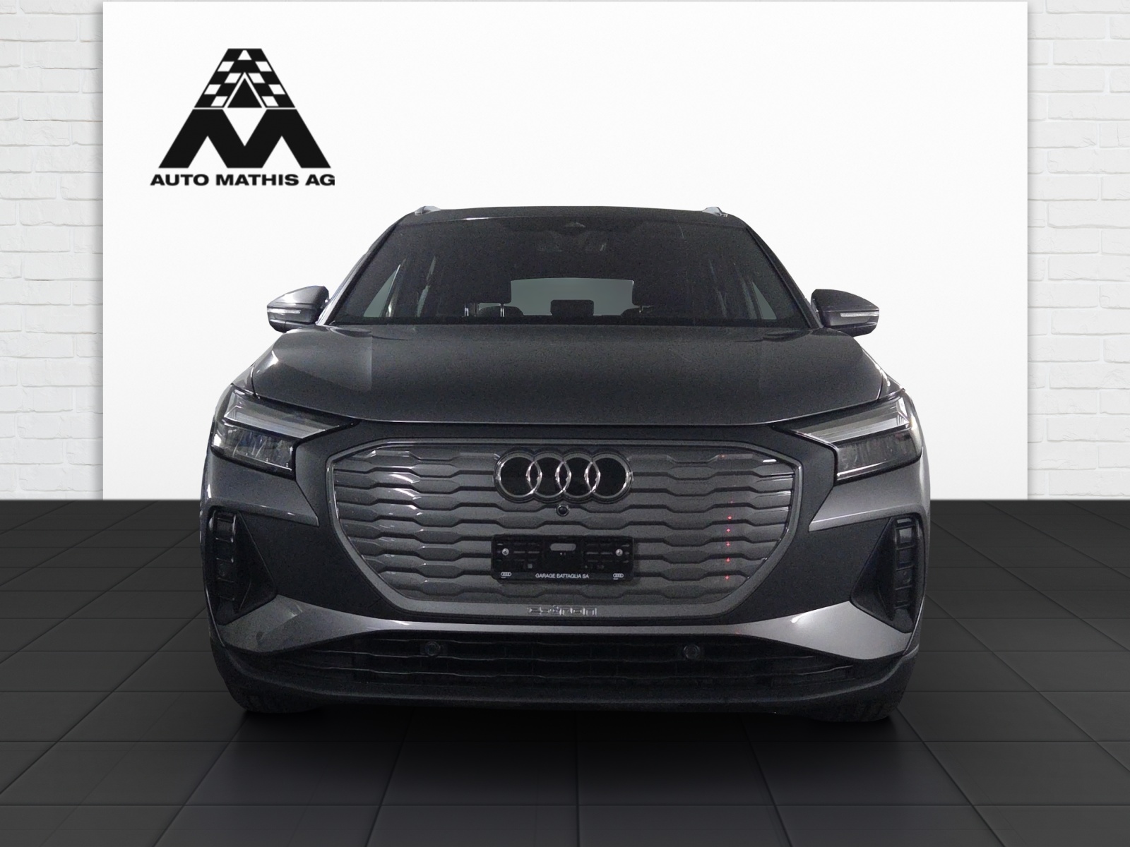 AUDI Q4 e-tron 45 quattro-showroom-element-1