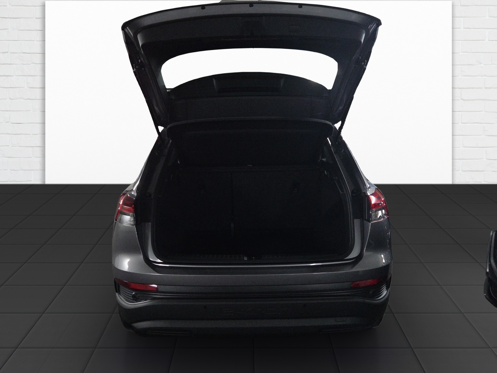 AUDI Q4 e-tron 45 quattro-image-8