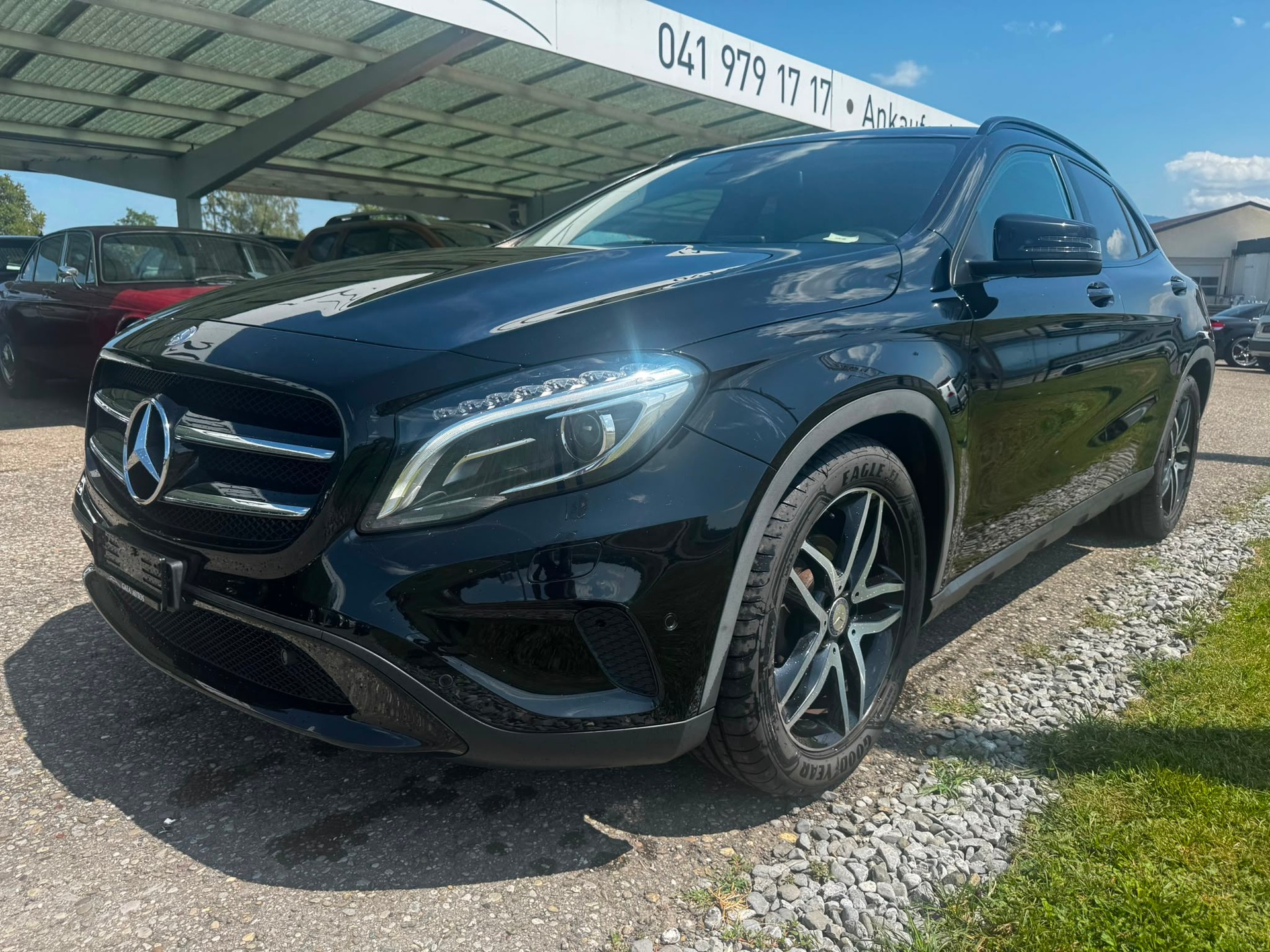 MERCEDES-BENZ GLA 200 7G-DCT