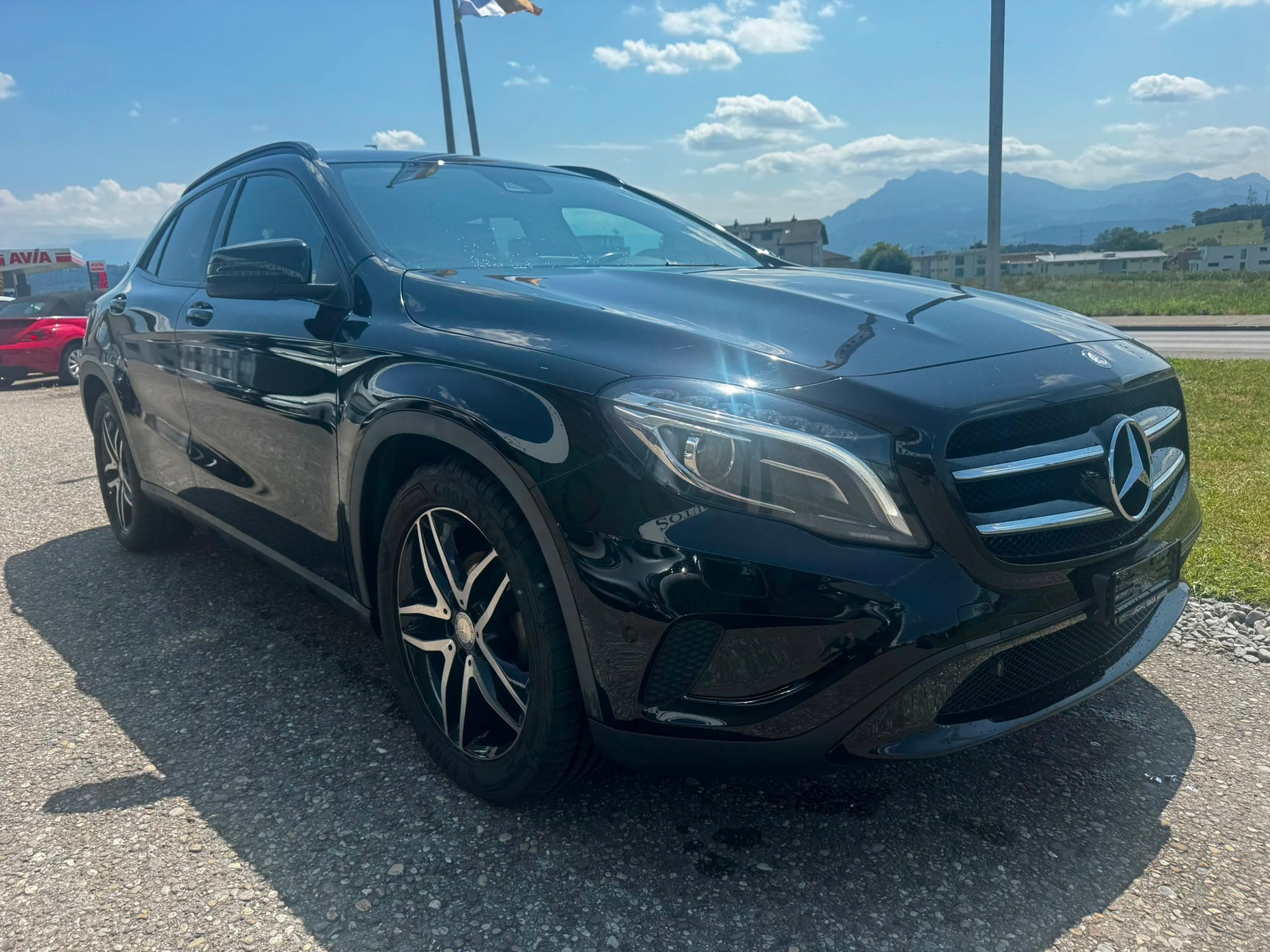 MERCEDES-BENZ GLA 200 7G-DCT-image-2