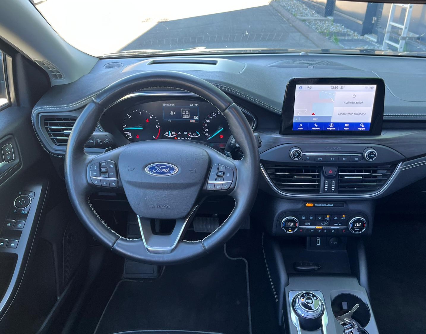 FORD Focus 2.0 TDCi Vignale Automatic-image-11