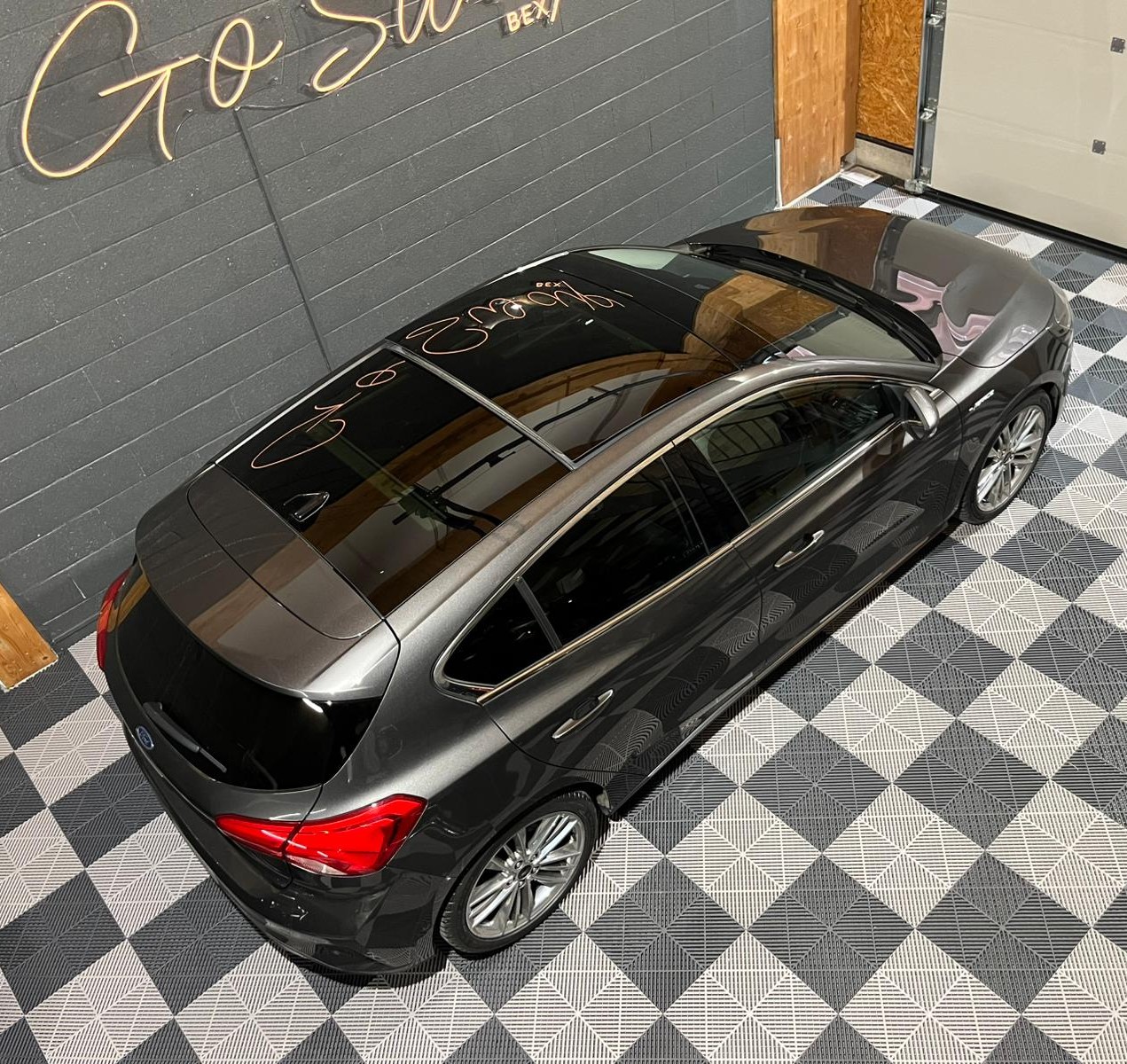 FORD Focus 2.0 TDCi Vignale Automatic-showroom-element-2