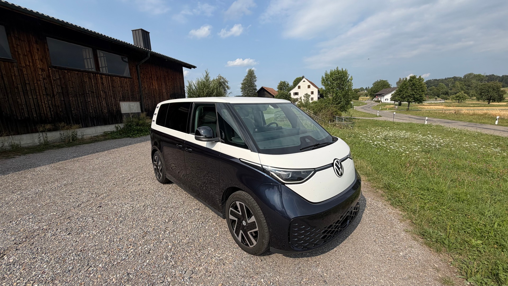 VW 77kWh Pro-image-3